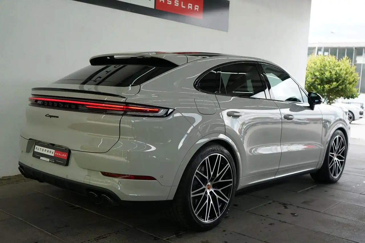 Porsche Cayenne Coupe E-Hybrid Black Edition/Kreide /22z 4