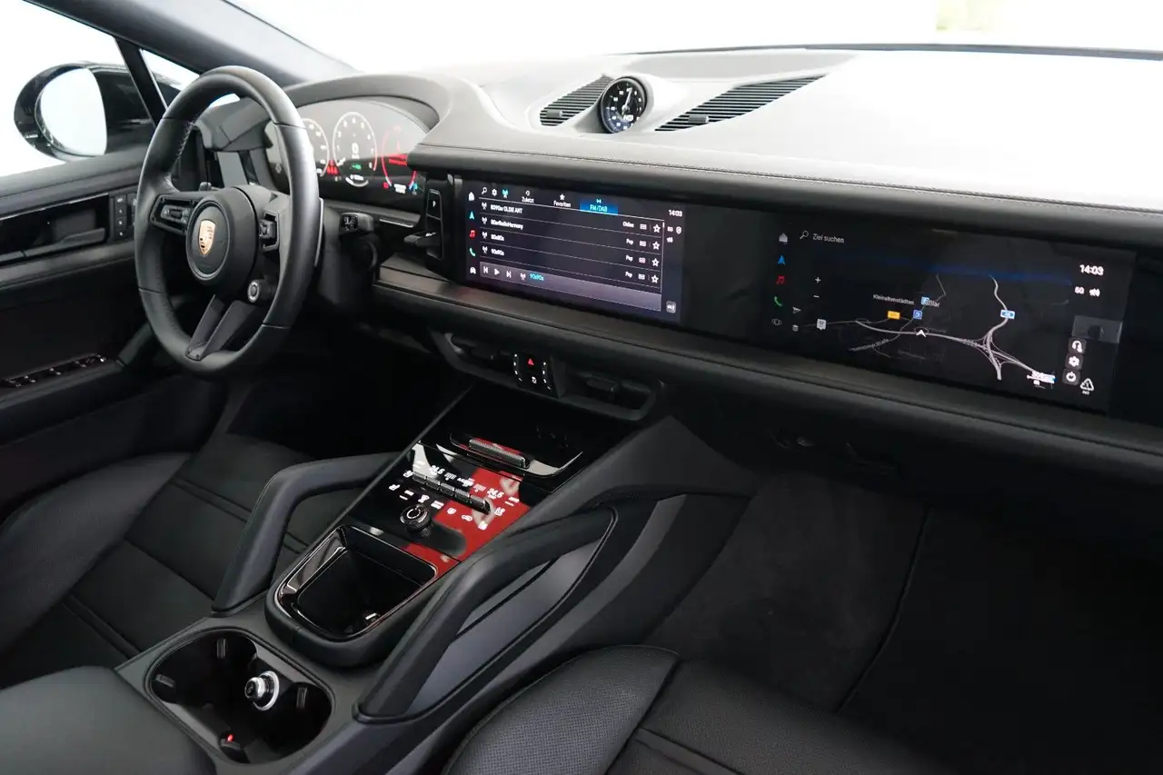 Porsche Cayenne Coupe E-Hybrid Black Edition/Kreide /22z 12