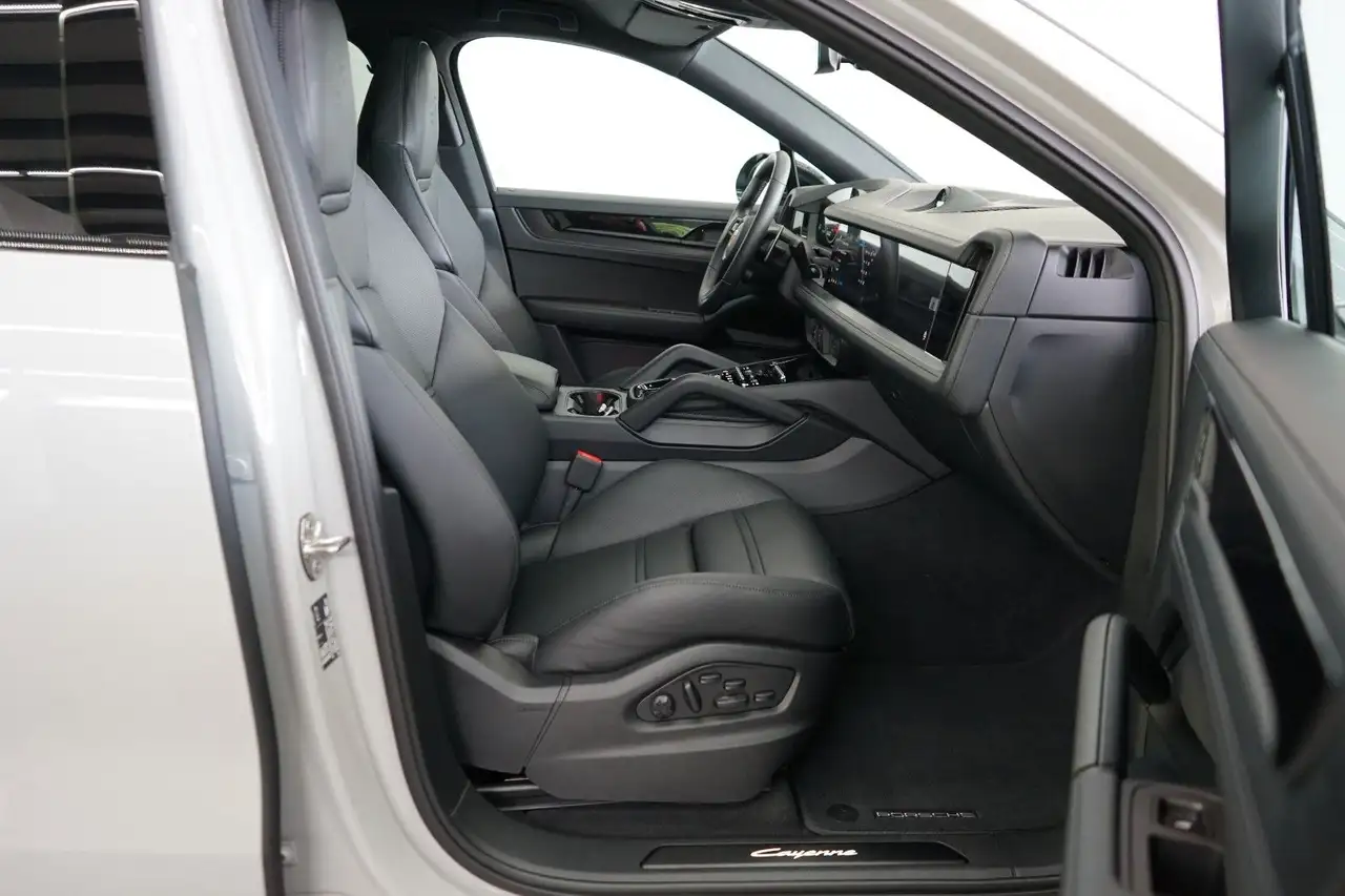 Porsche Cayenne Coupe E-Hybrid Black Edition/Kreide /22z 11