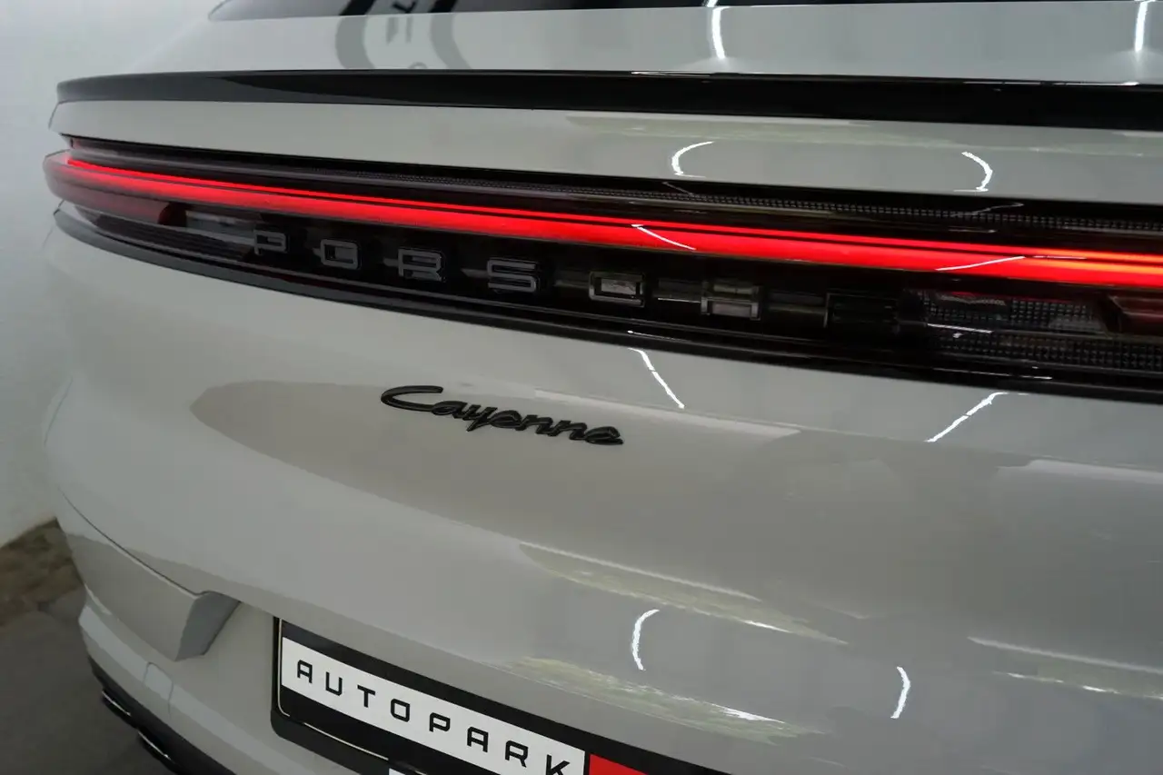 Porsche Cayenne Coupe E-Hybrid Black Edition/Kreide /22z 6