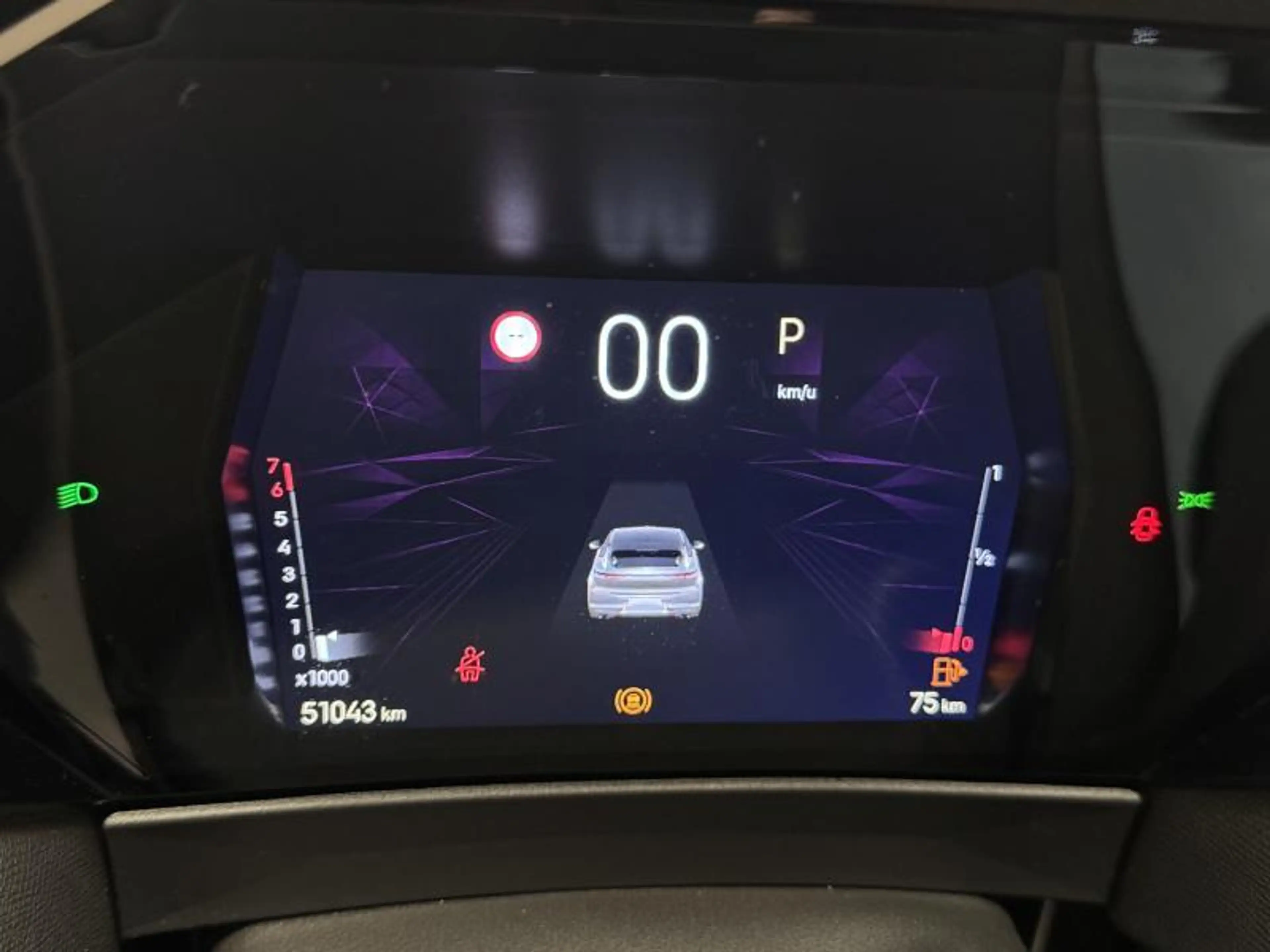 DS Automobiles DS 4 1.2i EAT8 Bastille + LED|CARPLAY|CAMERA|PDC|CRUISE — photo 13