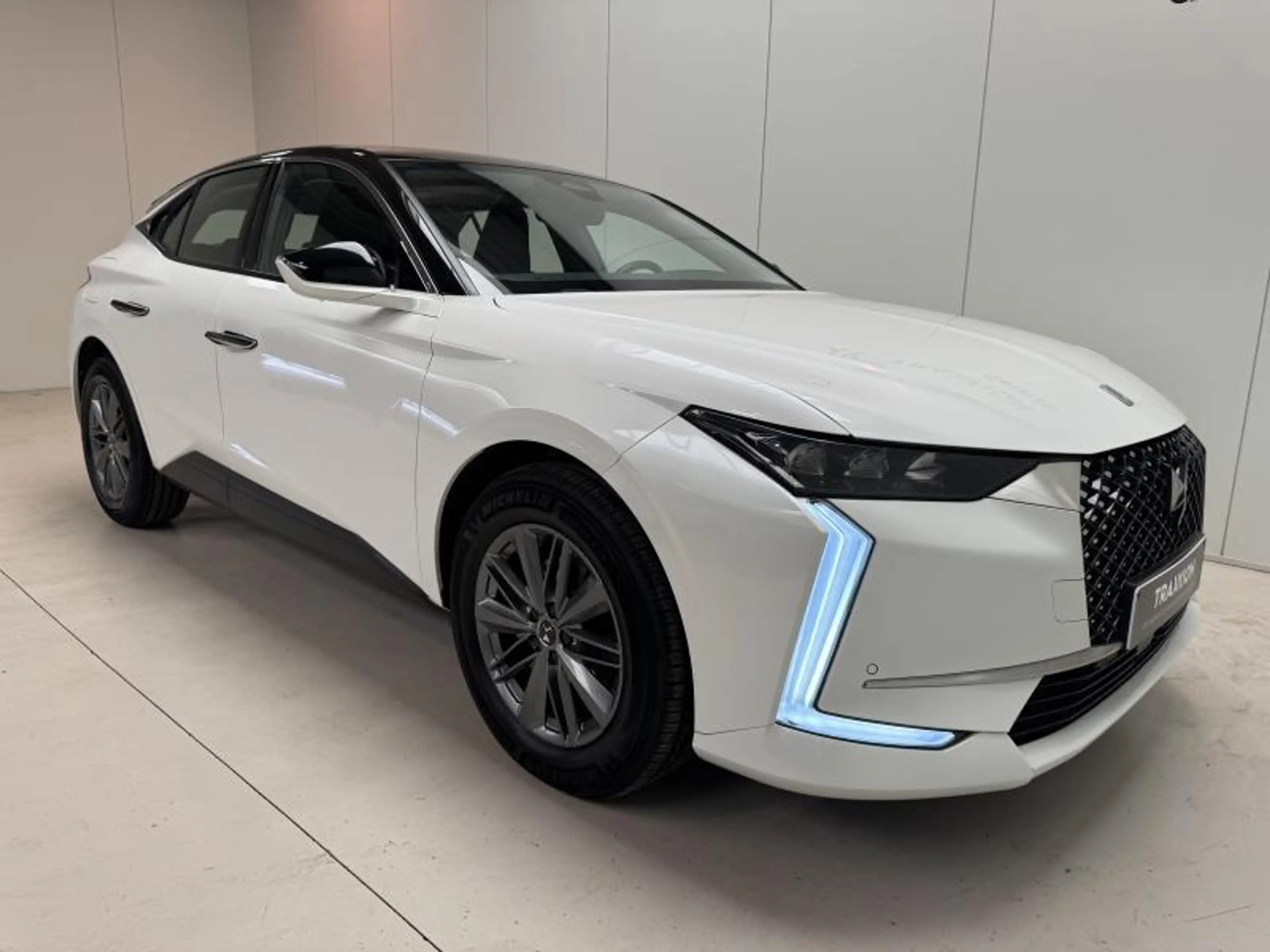 DS Automobiles DS 4 1.2i EAT8 Bastille + LED|CARPLAY|CAMERA|PDC|CRUISE — photo 6