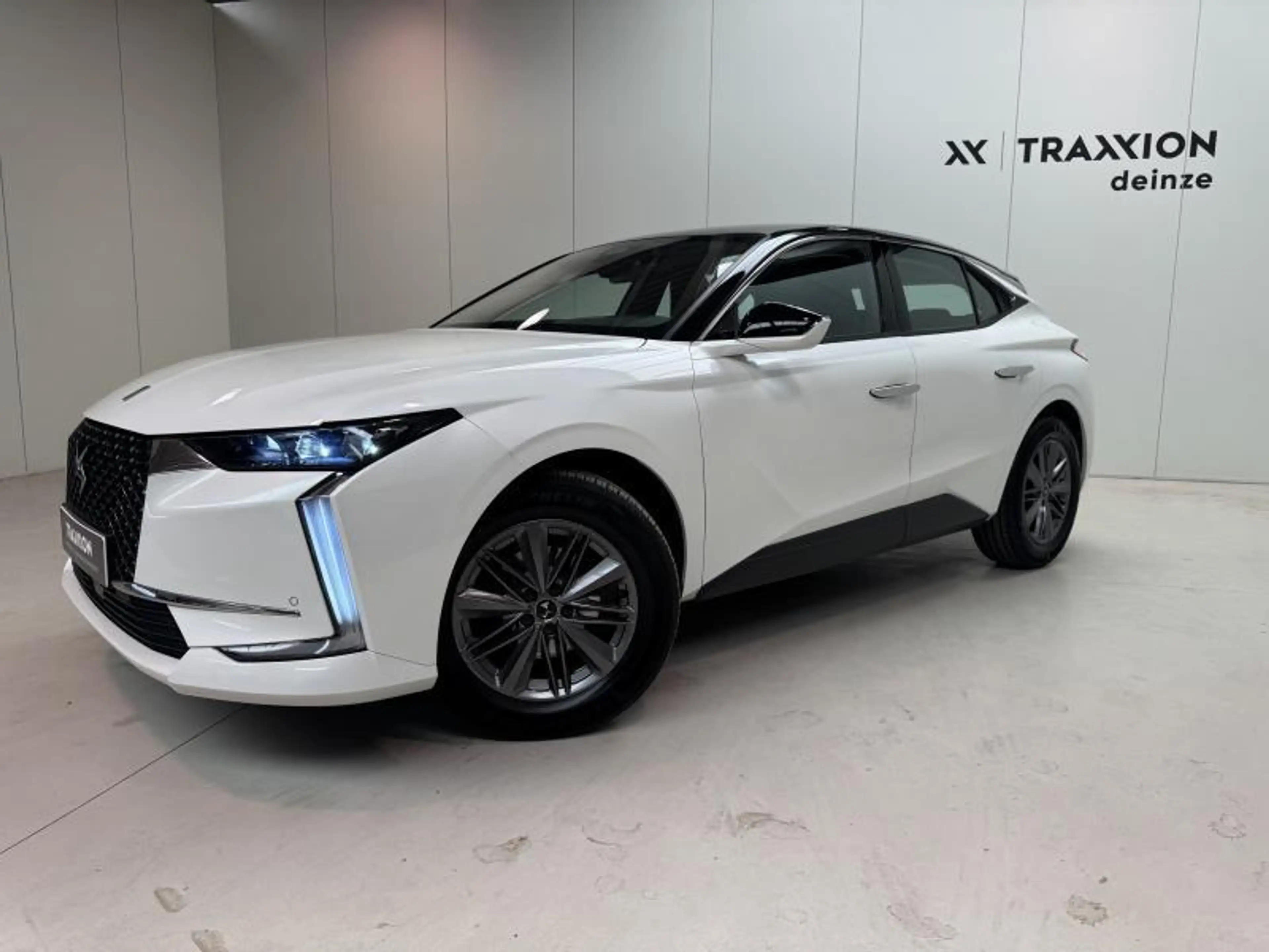 DS Automobiles DS 4 1.2i EAT8 Bastille + LED|CARPLAY|CAMERA|PDC|CRUISE — photo 5