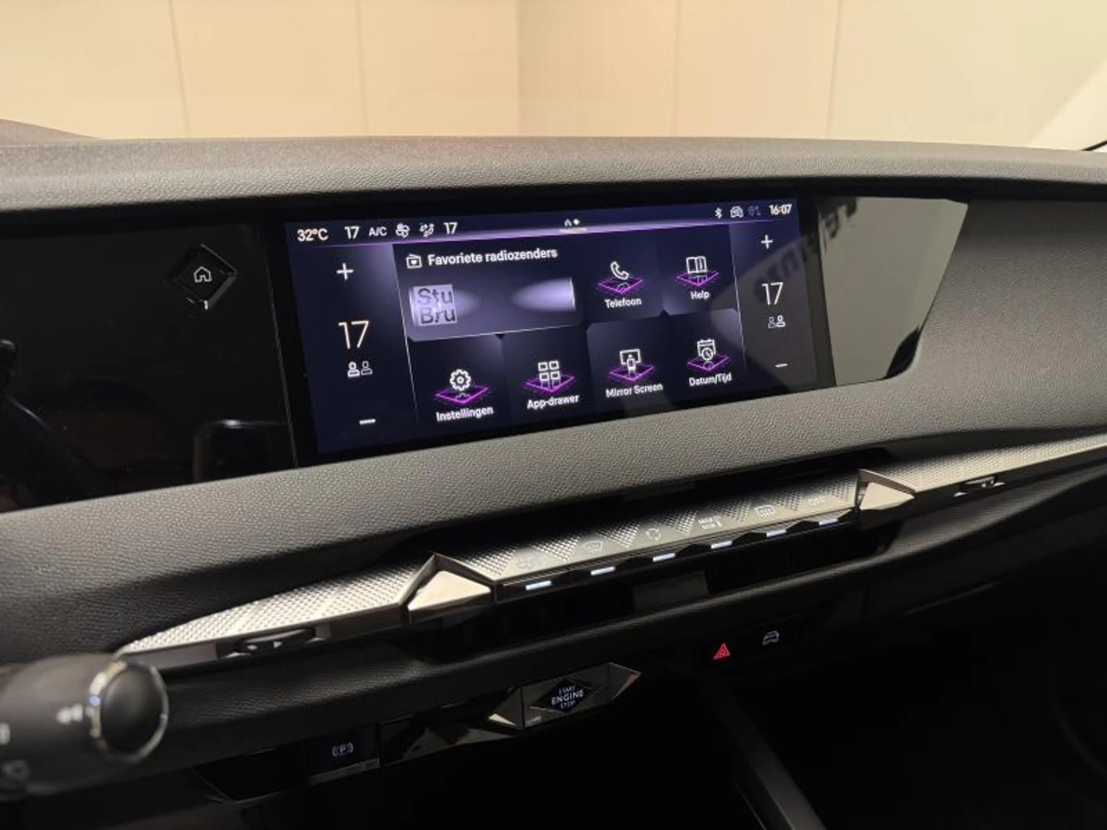 DS Automobiles DS 4 1.2i EAT8 Bastille + LED|CARPLAY|CAMERA|PDC|CRUISE — photo 15