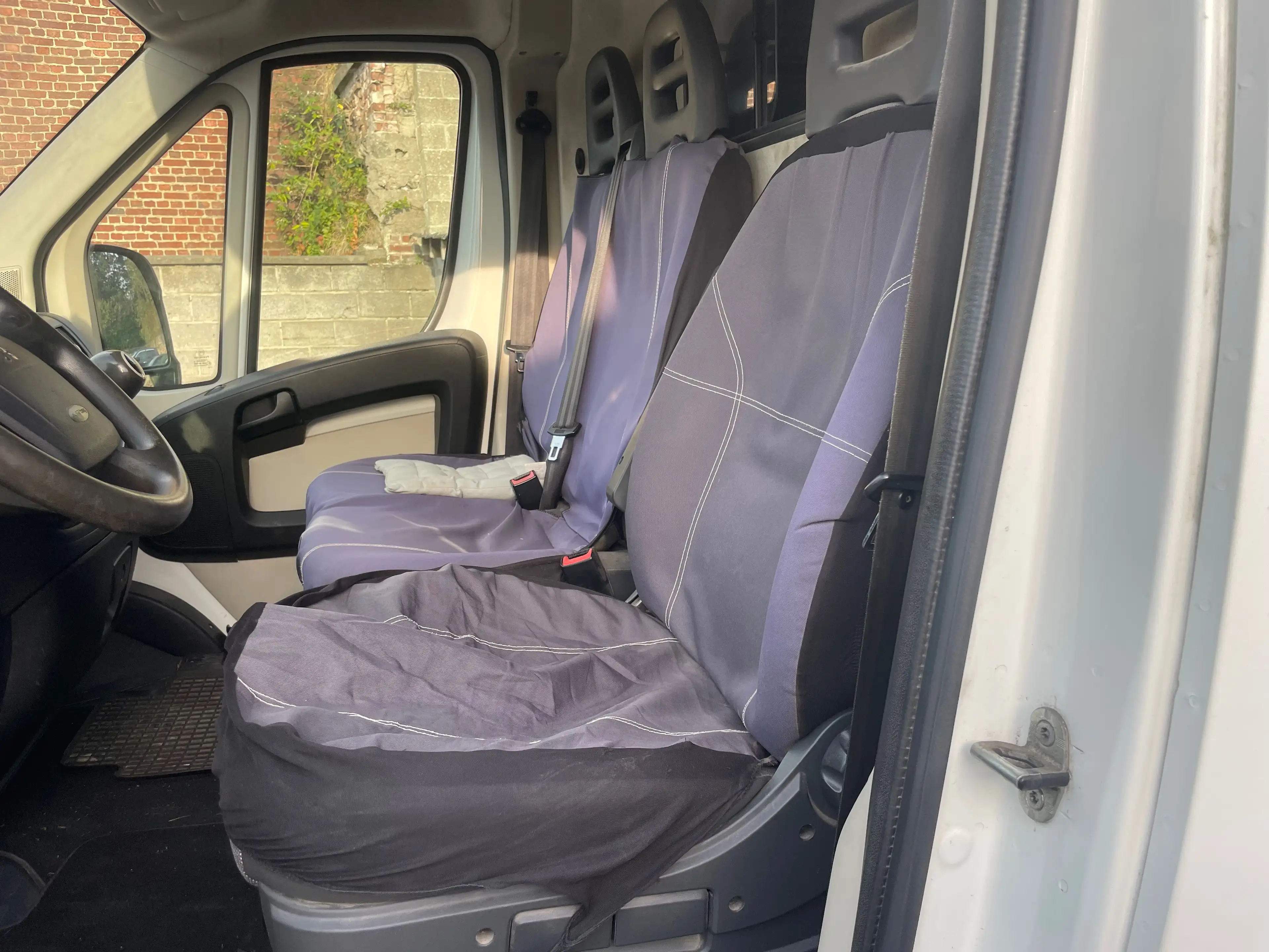 Peugeot Boxer 2.2 HDI — photo 6