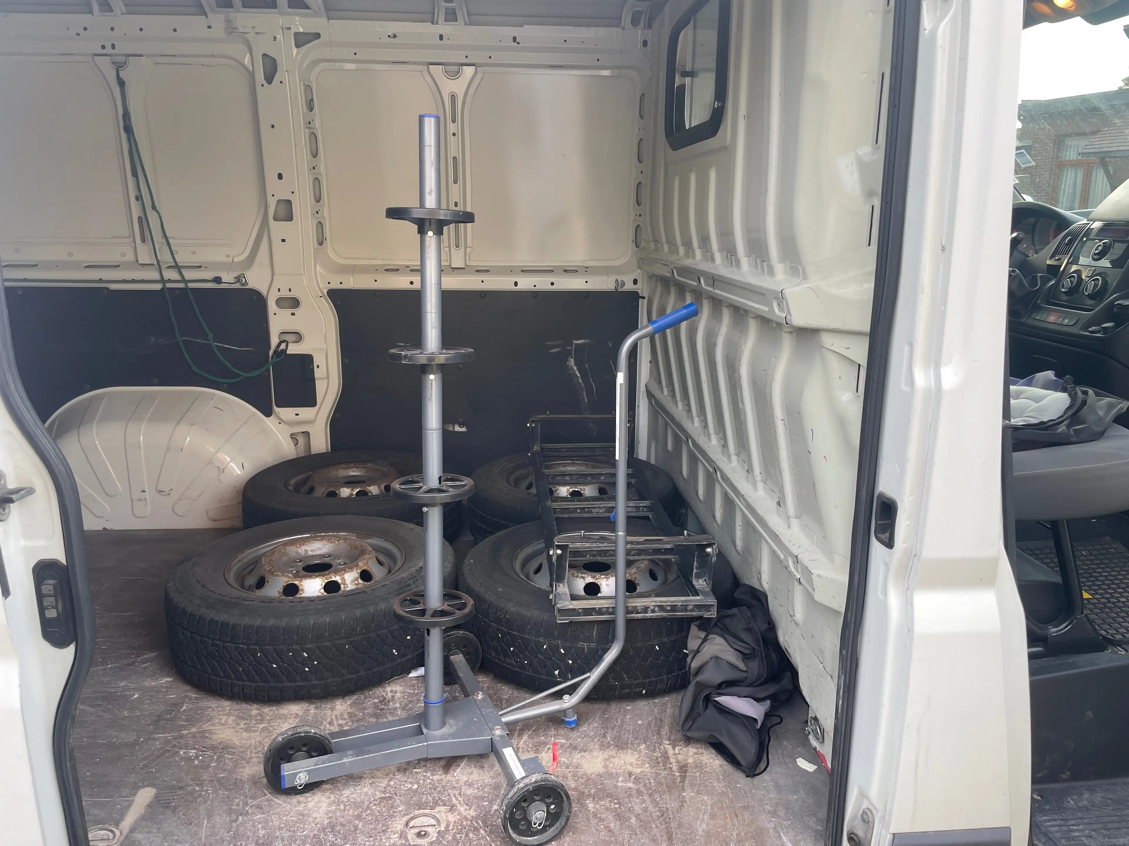 Peugeot Boxer 2.2 HDI — photo 12