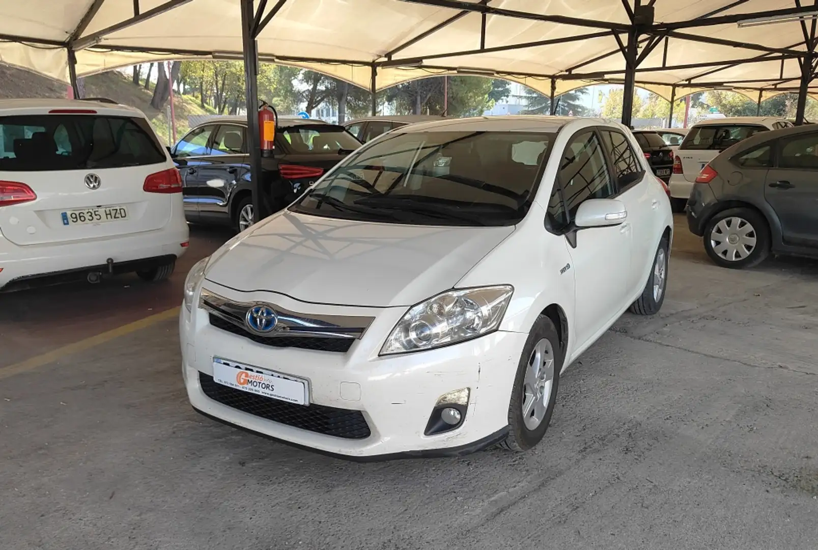Toyota Auris Híbrido Active Blanco - 1