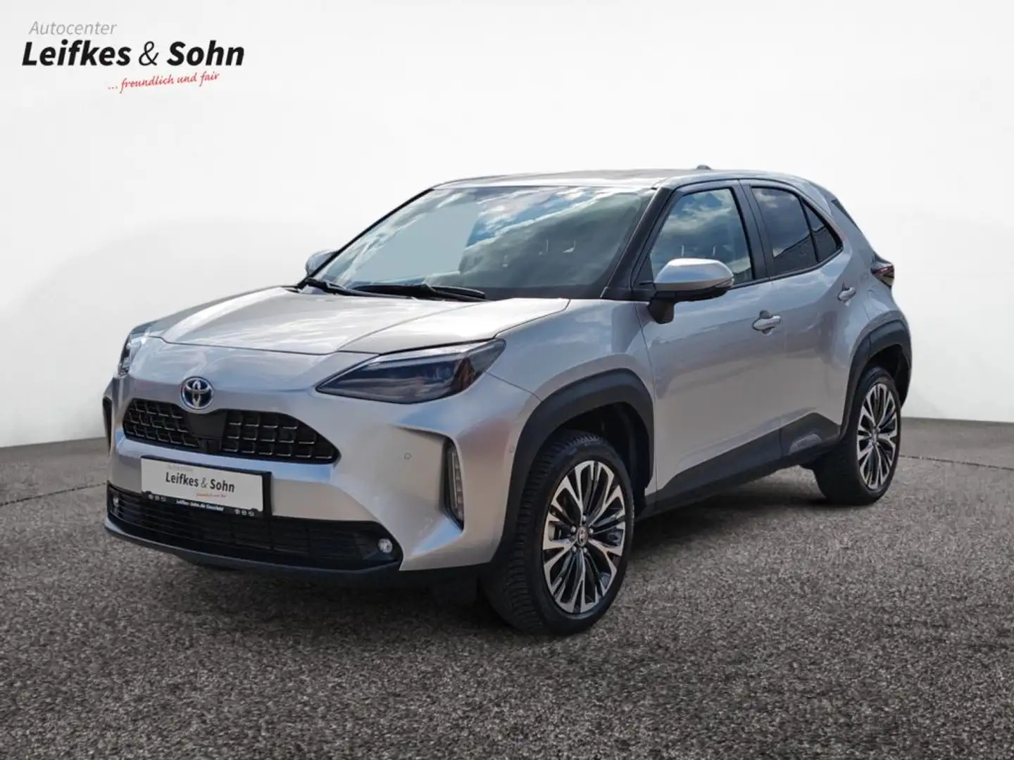 Toyota Yaris Cross Hybrid 1.5 VVT-i Elegant Silber - 1