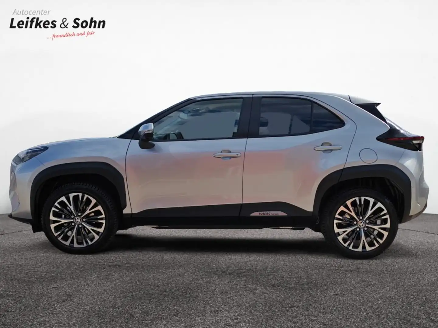 Toyota Yaris Cross Hybrid 1.5 VVT-i Elegant Silber - 2