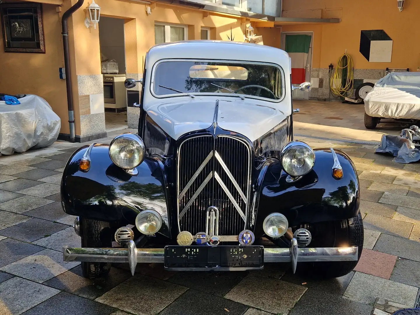 Citroen Traction White - 1