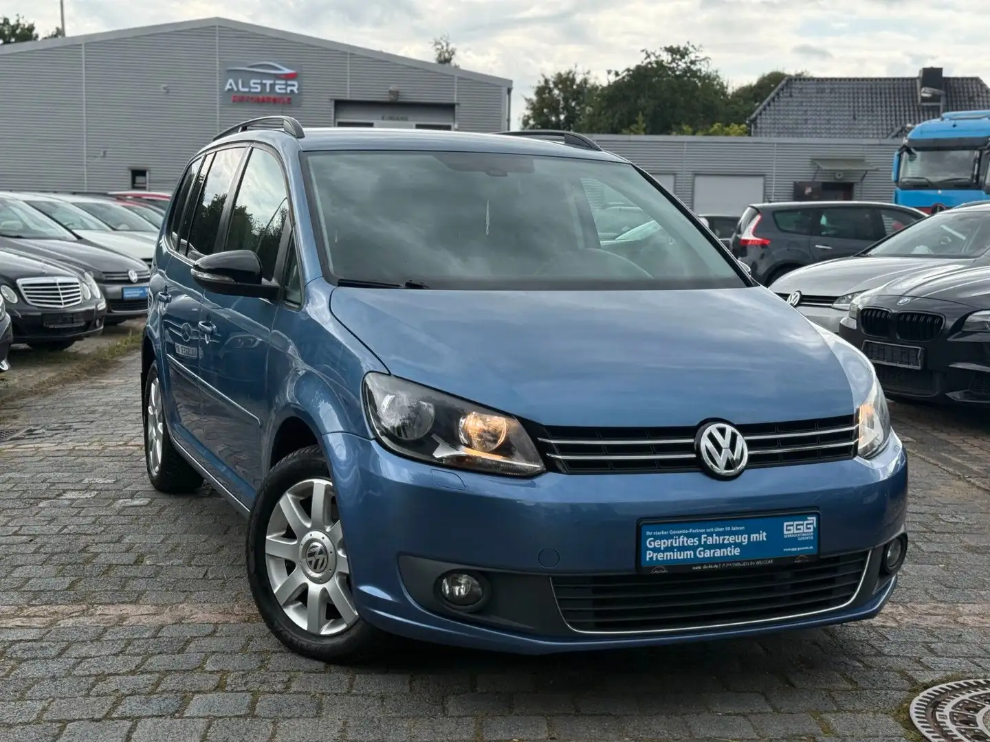 Volkswagen Touran 1,2 Match *7 Sitzer * Blau - 1