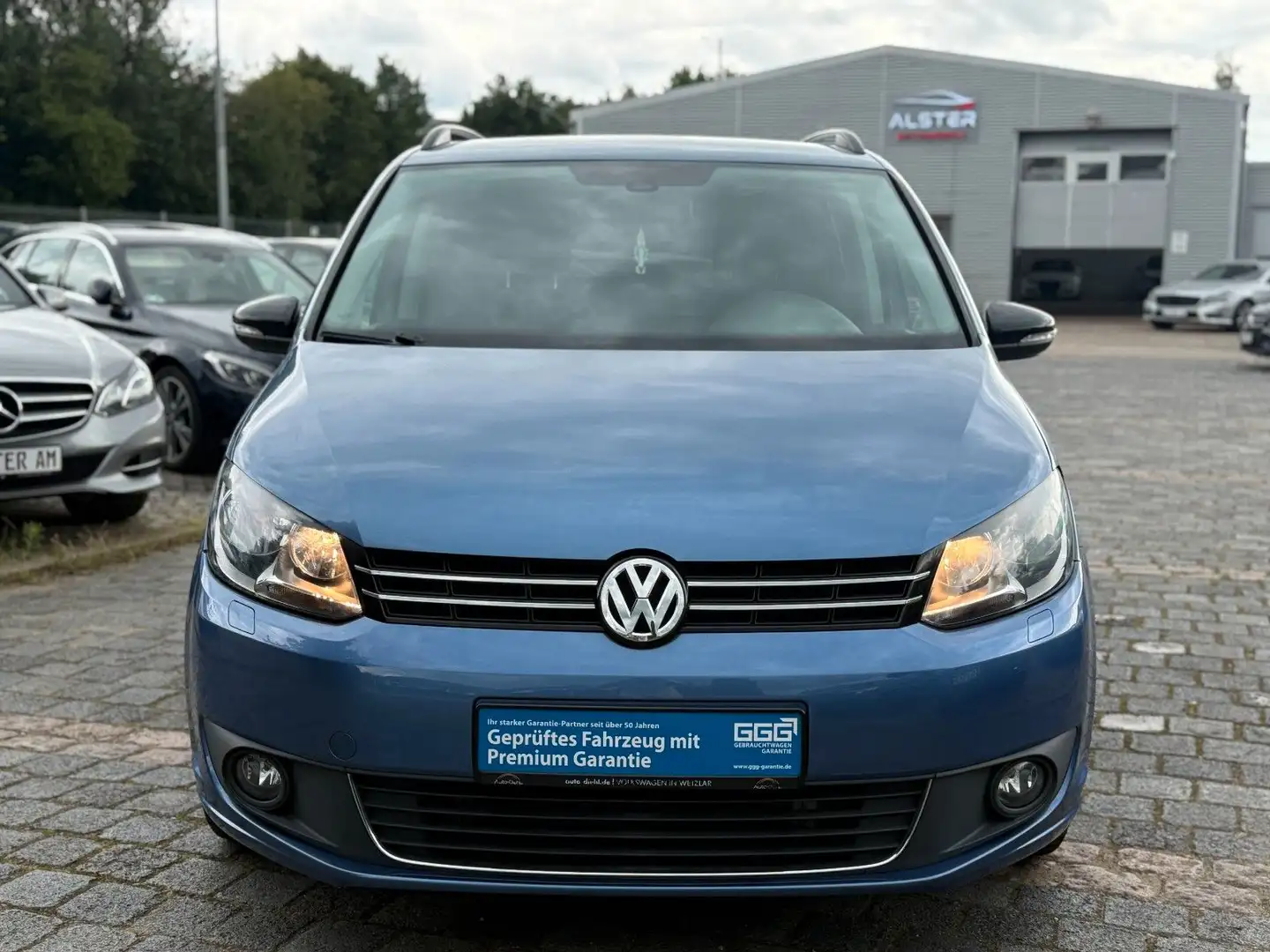 Volkswagen Touran 1,2 Match *7 Sitzer * Blau - 2