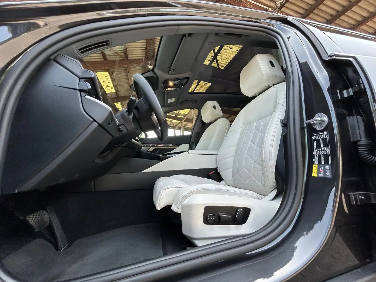 BMW i5 eDrive 40 *HEAD-UP*PANO*KAMERA* Szürke - 2