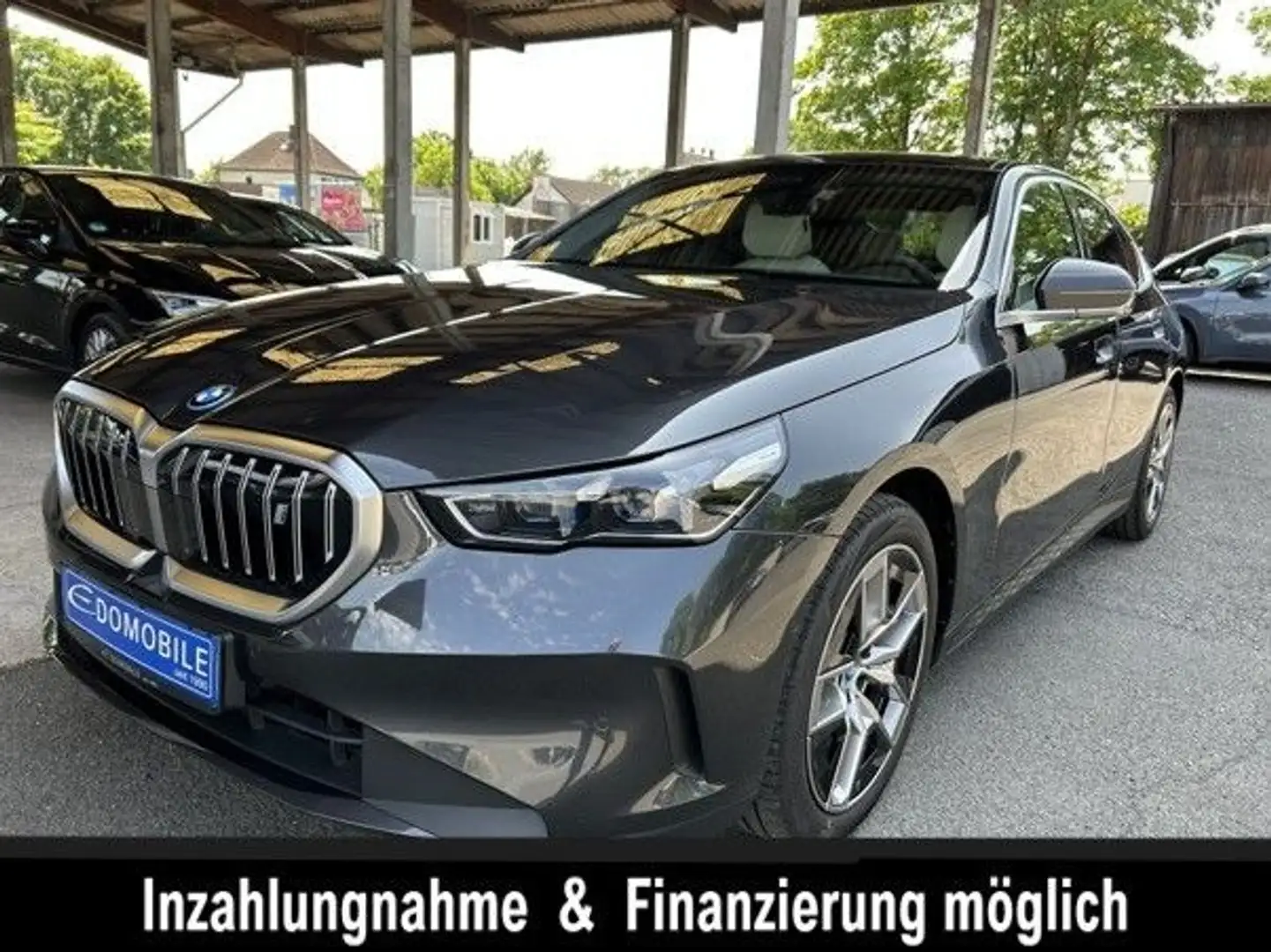 BMW i5 eDrive 40 *HEAD-UP*PANO*KAMERA* Grijs - 1