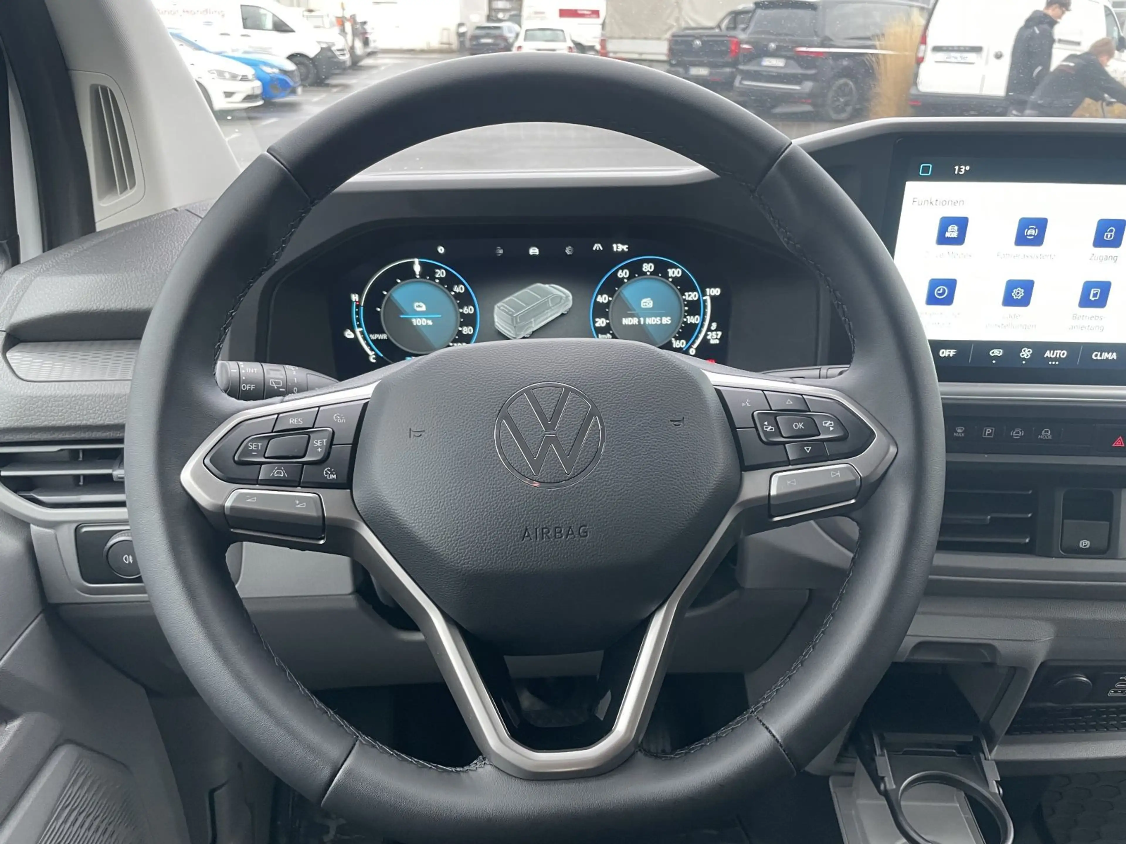 Volkswagen T7 Kombi Elektro LR 160 kW 9-Sitzer Kamera NAVI — photo 10
