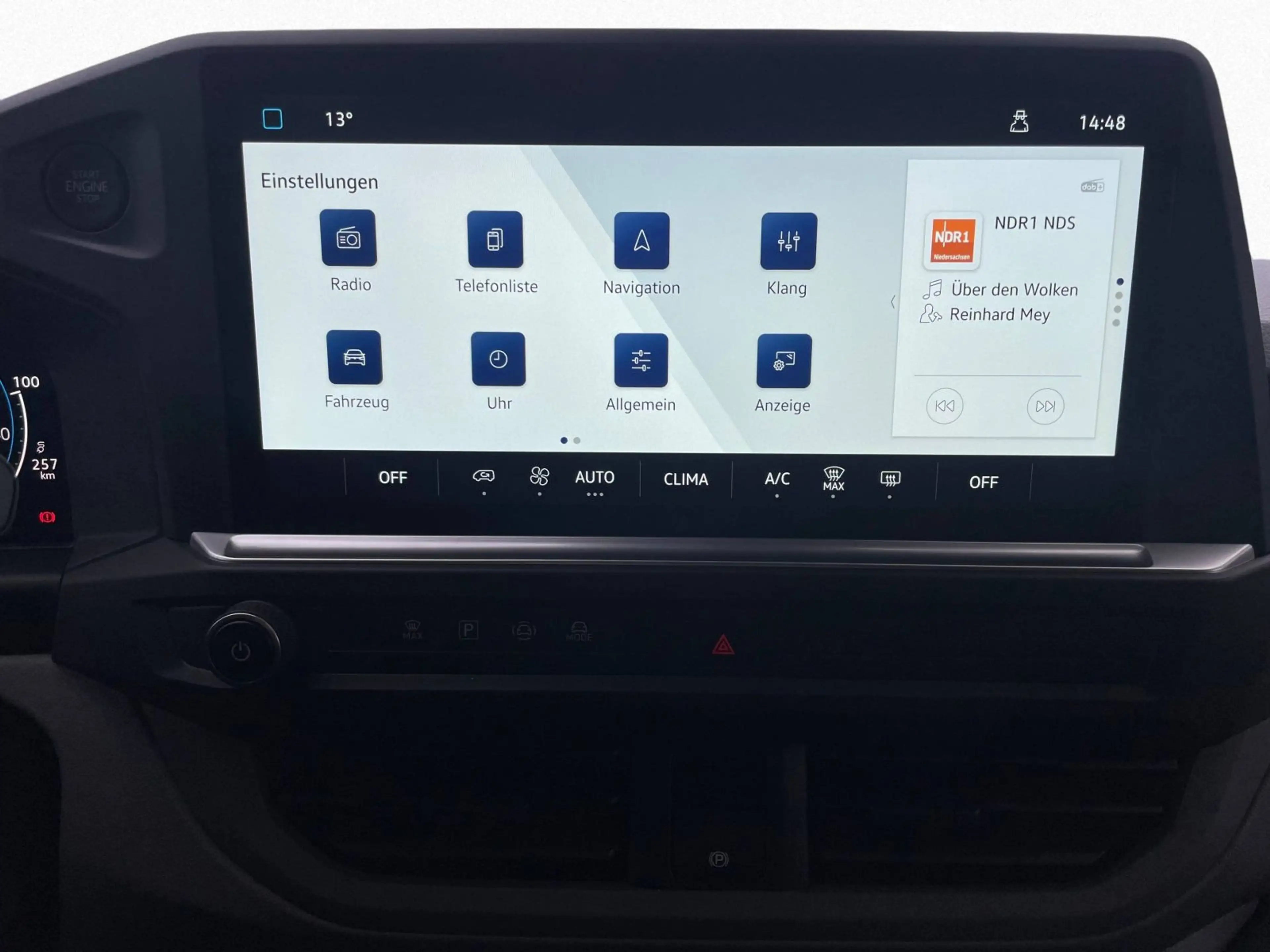 Volkswagen T7 Kombi Elektro LR 160 kW 9-Sitzer Kamera NAVI — photo 12