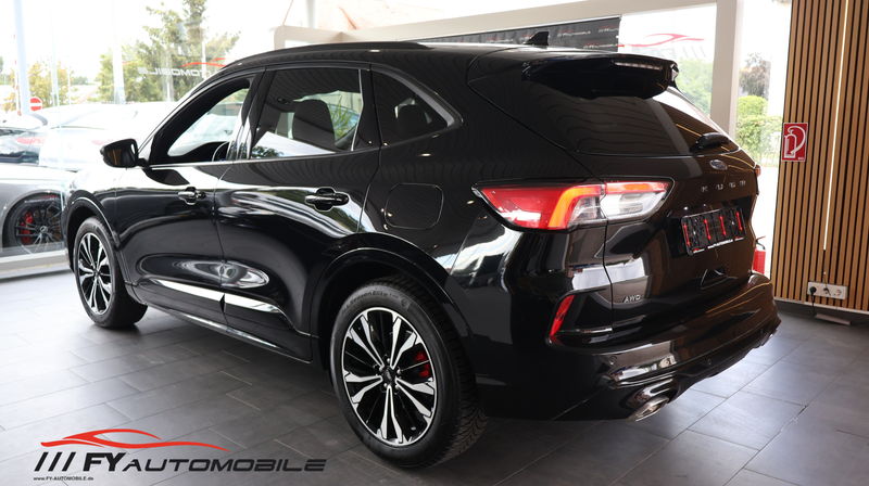 Ford Kuga ST-Line X* — photo 3