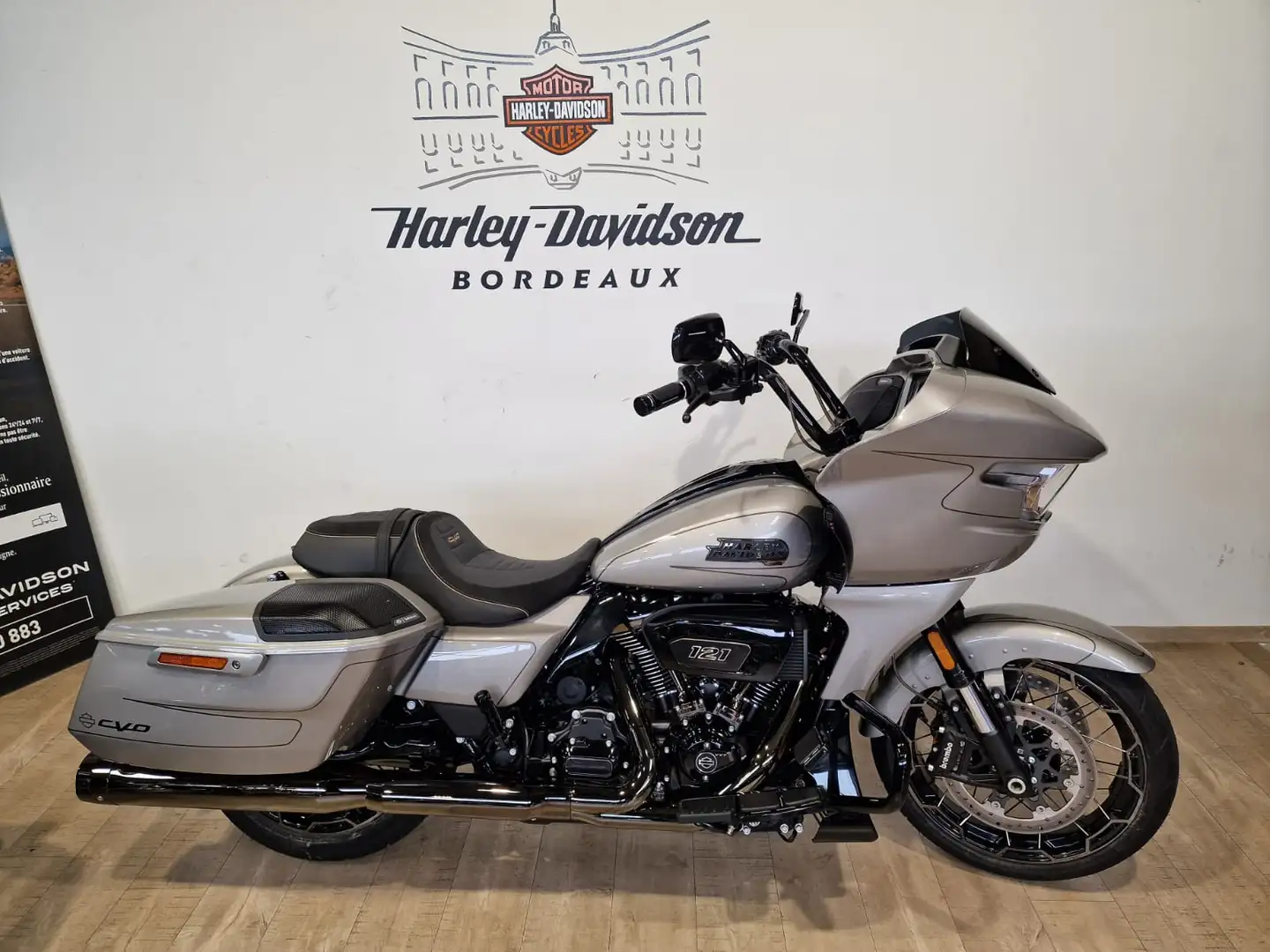 Harley-Davidson Road Glide Argent - 1