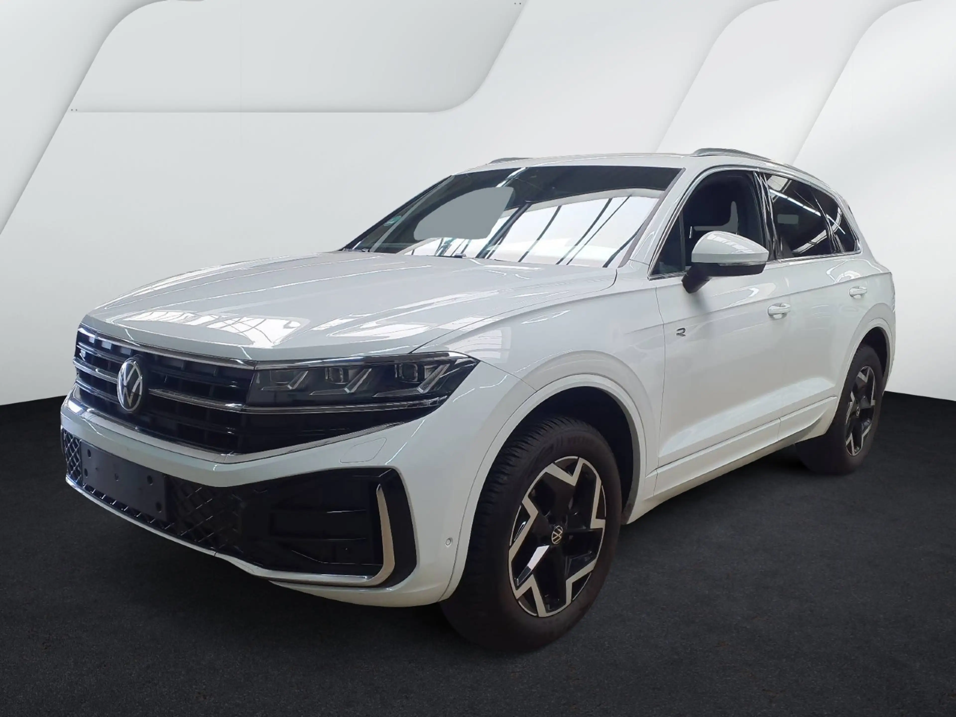 Volkswagen Touareg R-Line 3.0TDI +AHK+LUFT+HD-MATRIX+STDHZG — photo 2