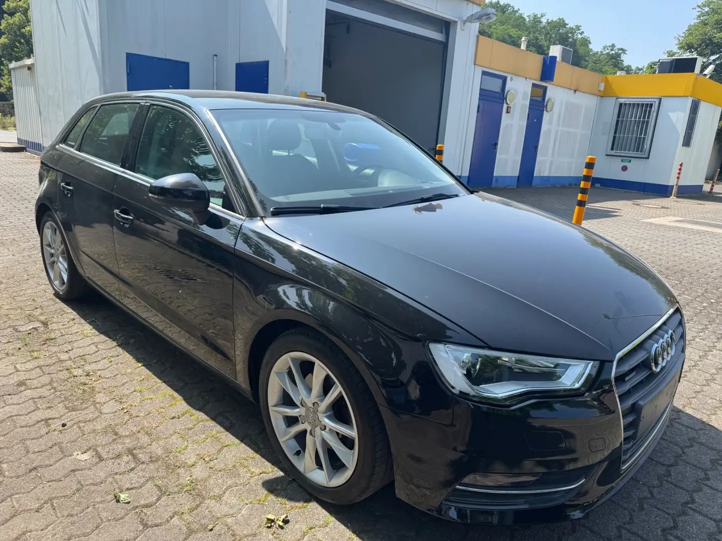 Audi A3 Sportback ambition quattro Navi+Xenon+Sitzhei Zwart - 2