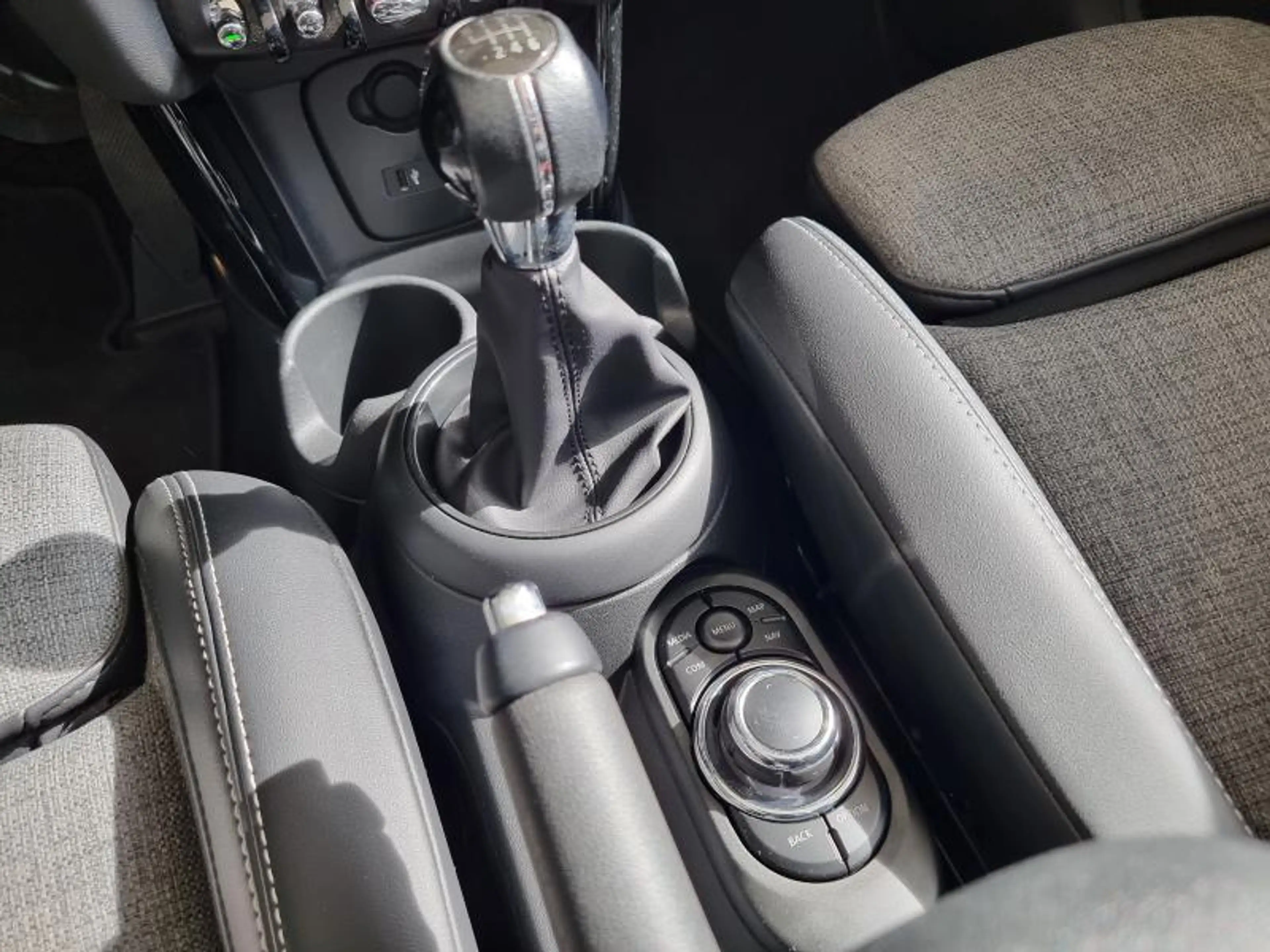 MINI Cooper Cabrio — photo 12
