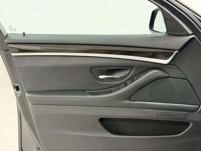 BMW 520 D TOURING*ANHÄNGERKUPPLUNG*VOLLLEDER* — photo 11