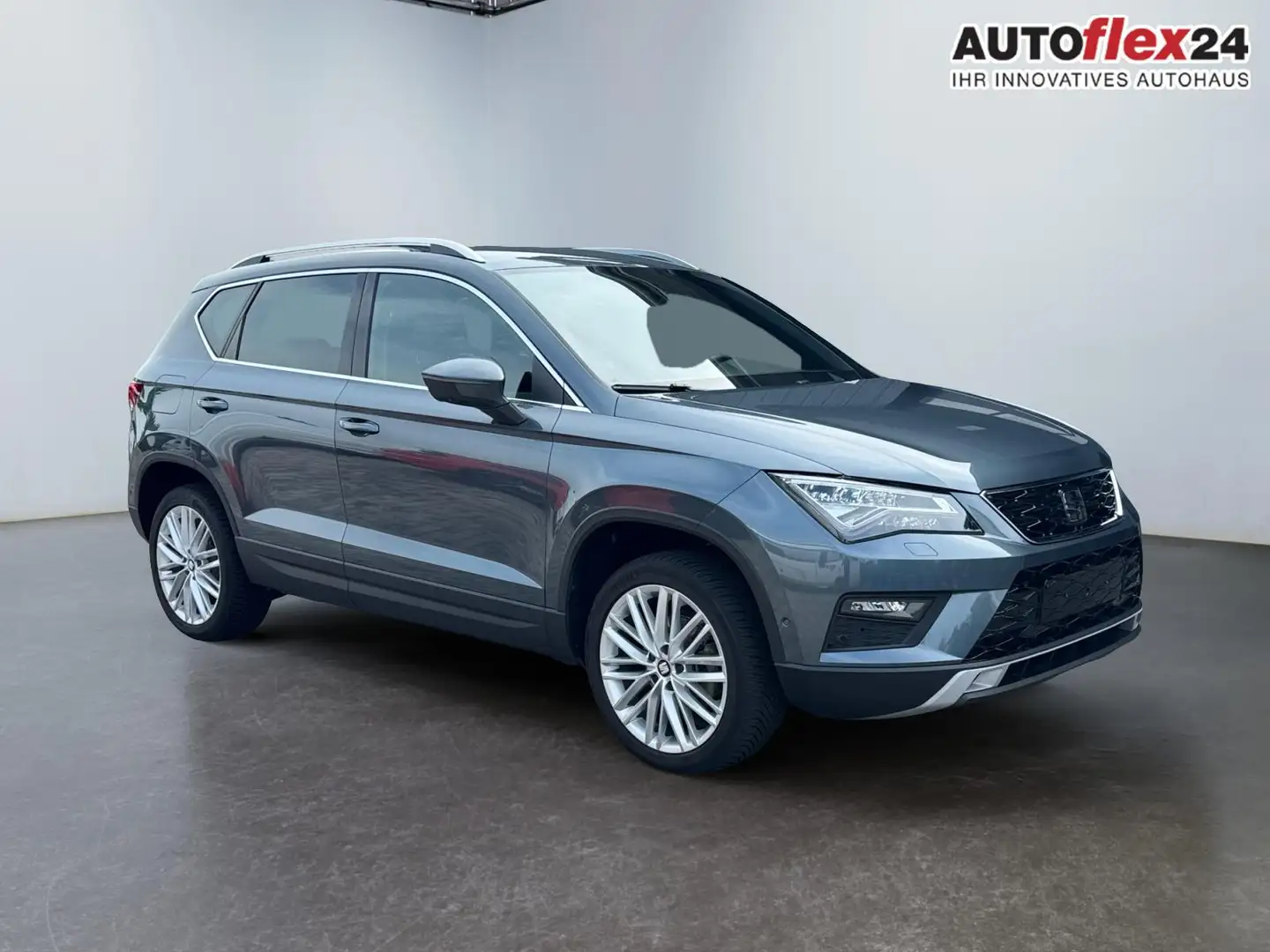 SEAT Ateca 1.5 TSI DSG Xcellence PDC Kam Nav 2ZoKli 110 kW... Grau - 1