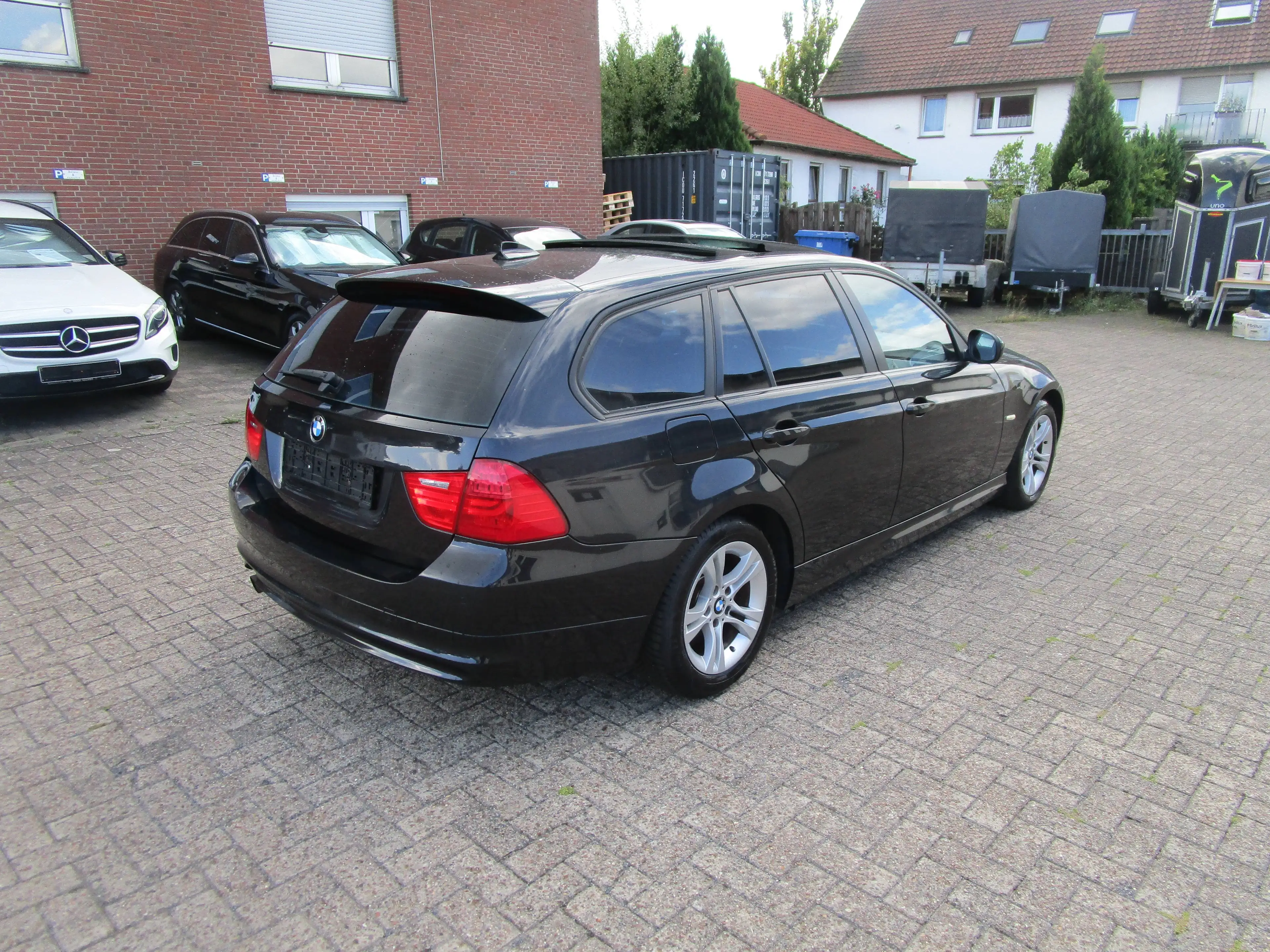 BMW 318 318 i touring+Automatik+Xenon+Panorama+Tempomat+PDC+SHZ — photo 3