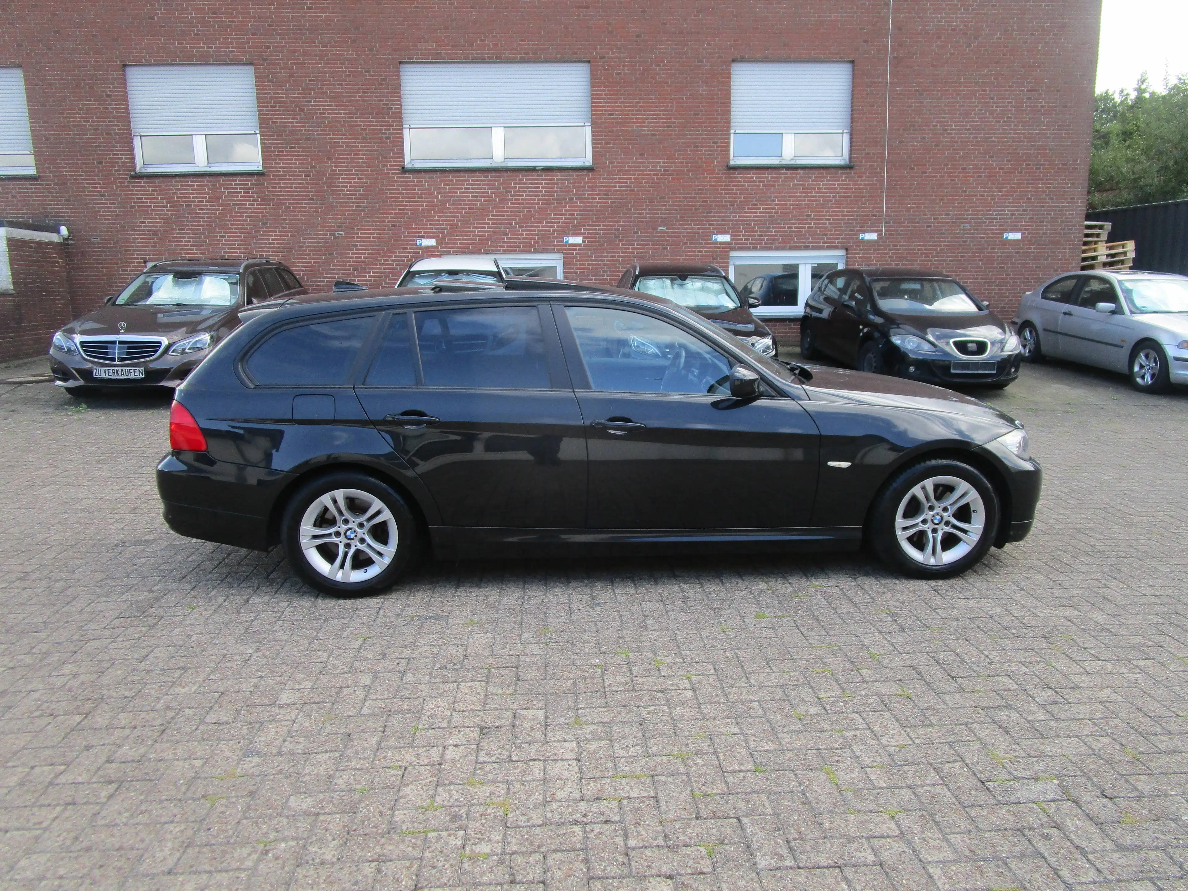 BMW 318 318 i touring+Automatik+Xenon+Panorama+Tempomat+PDC+SHZ — photo 5