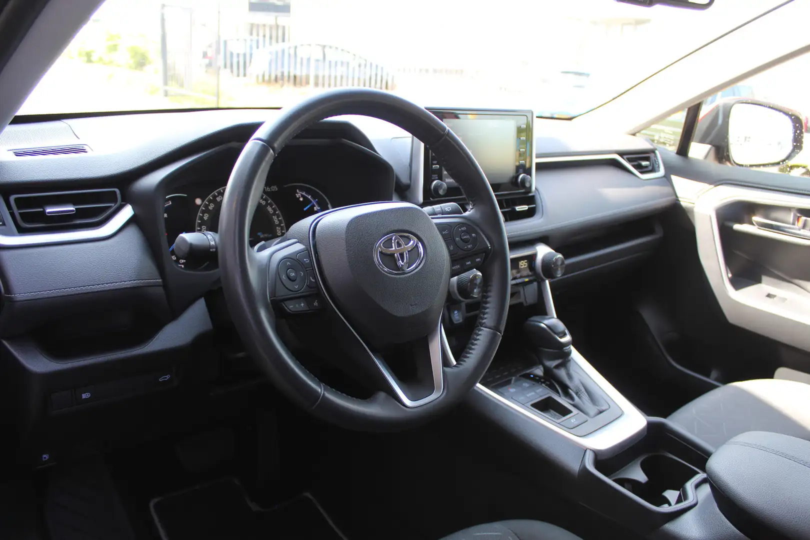Toyota RAV 4 2.5 Hybrid Dynamic | Rijklaar | Camera | Apple/And Rouge - 2