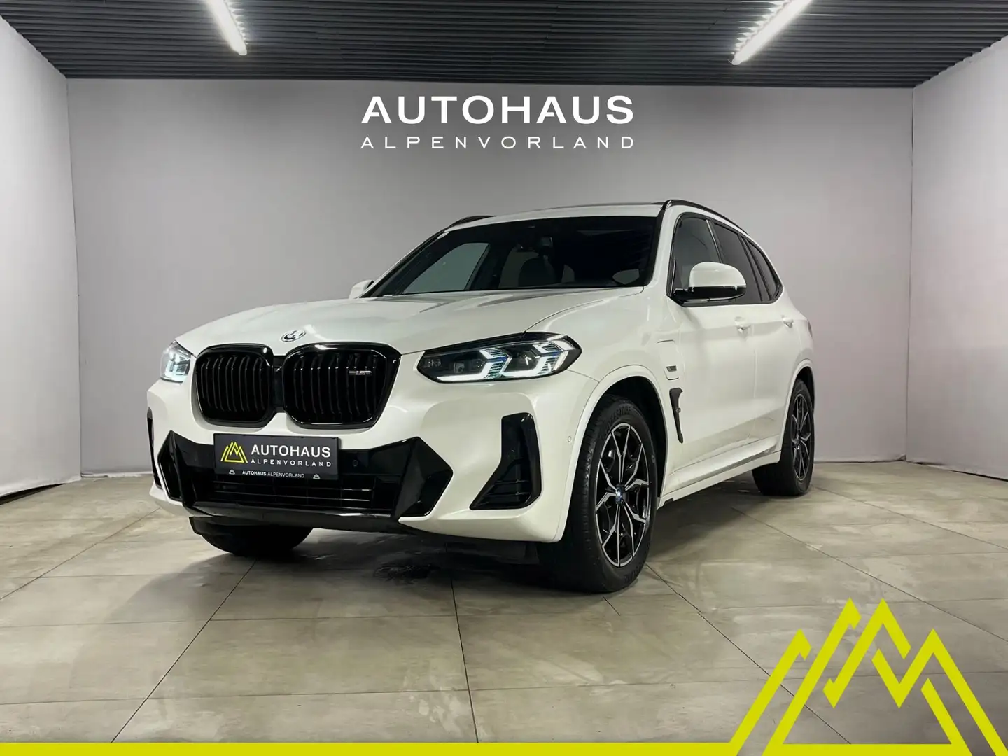 BMW X3 xDrive30e PHEV Aut. ***M-Sport | Panoramadach*** Weiß - 1