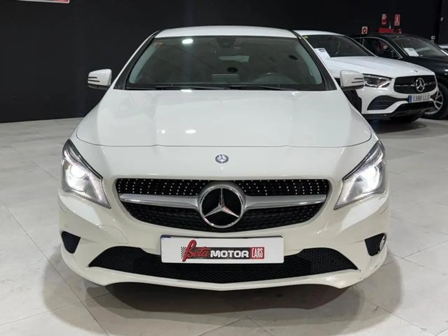 Mercedes-Benz CLA 200 Shooting Brake 200CDI Urban 7G-DCT Blanco - 2