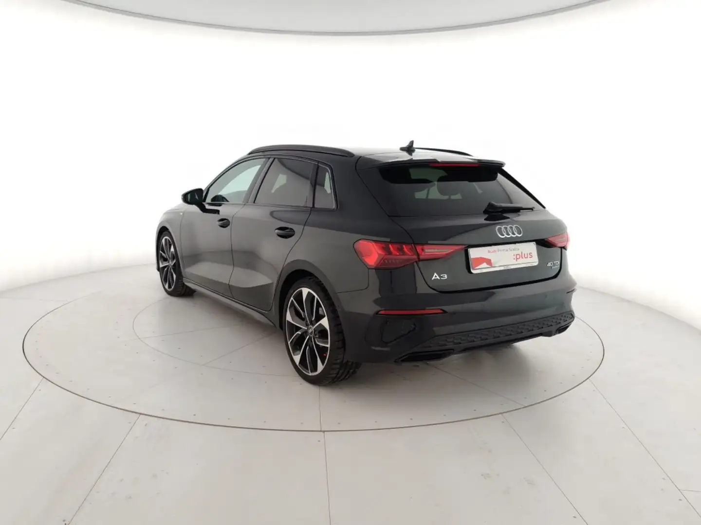 Audi A3 SPB 40 TDI quattro S tronic S line edition Schwarz - 2