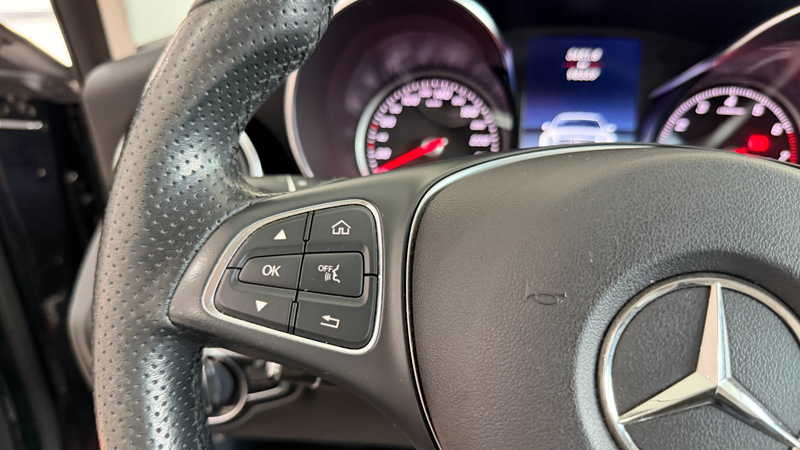 Mercedes-Benz C 300 AMG-LINE — photo 23