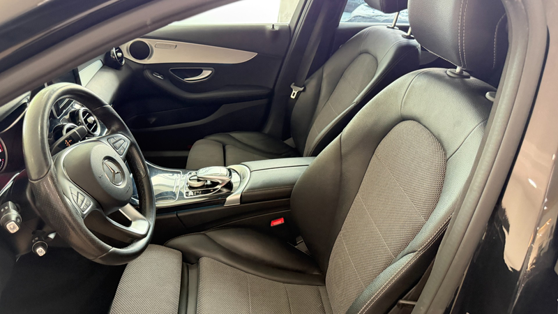 Mercedes-Benz C 300 AMG-LINE — photo 10