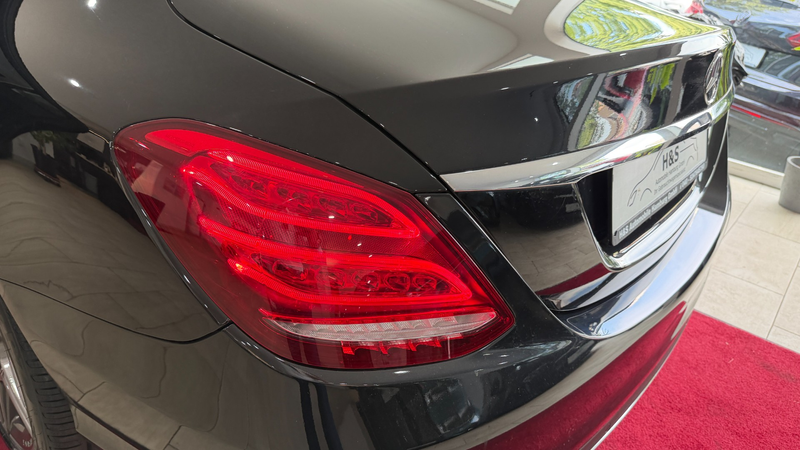 Mercedes-Benz C 300 AMG-LINE — photo 18
