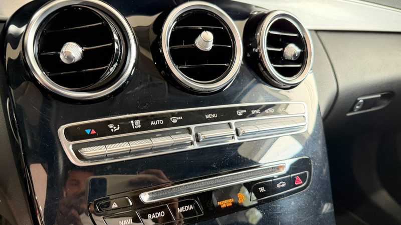 Mercedes-Benz C 300 AMG-LINE — photo 26
