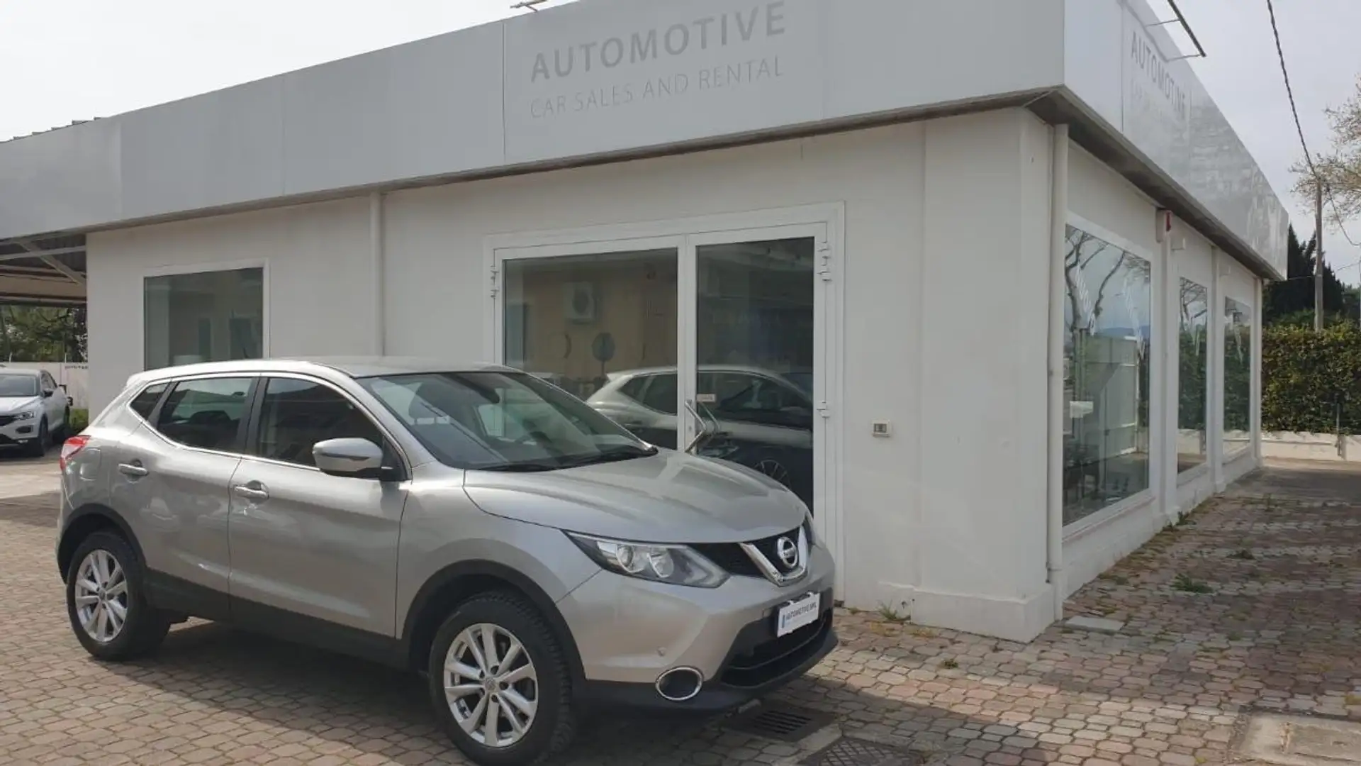 Nissan Qashqai 1.6 dCi 2WD Business Argento - 1