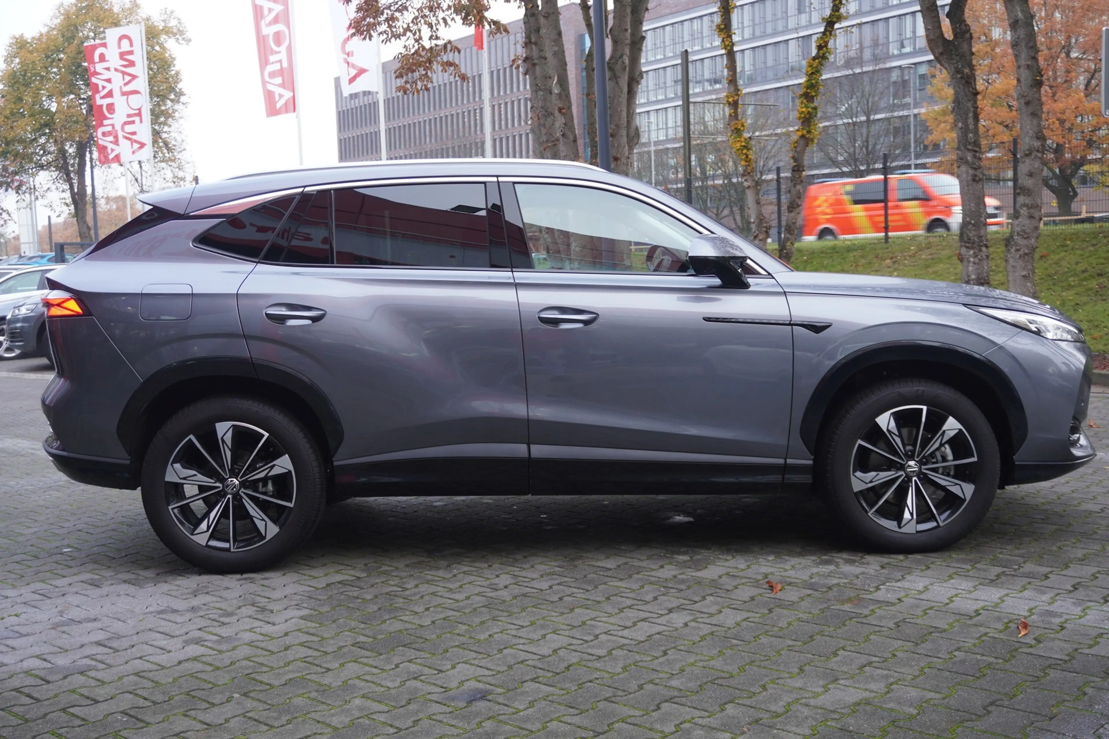 MG HS 1.5 T-GDI Luxury Aut. Klimaaut. LED Kamera — photo 5