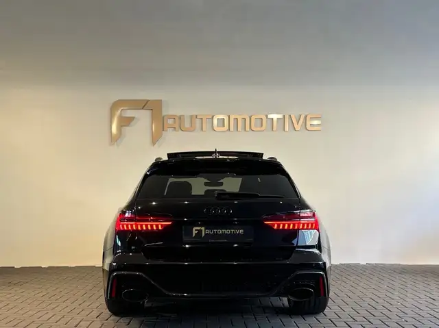 Audi RS6 view 11