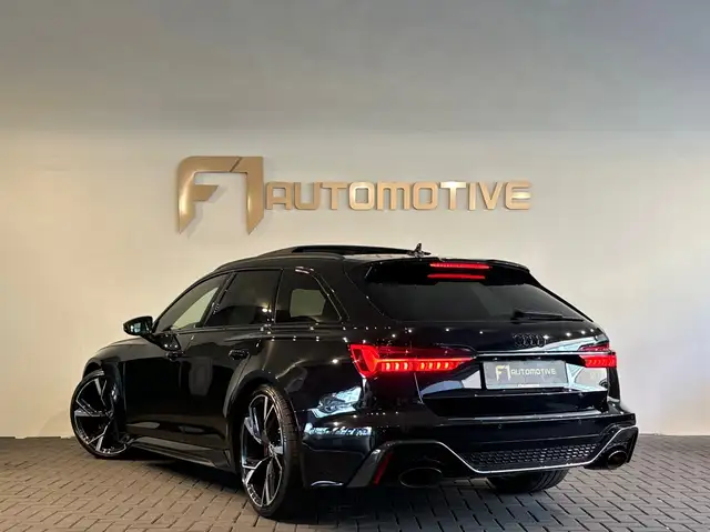 Audi RS6 view 8
