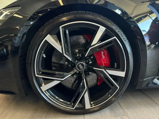Audi RS6 view 13