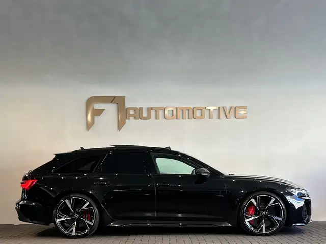 Audi RS6 view 10