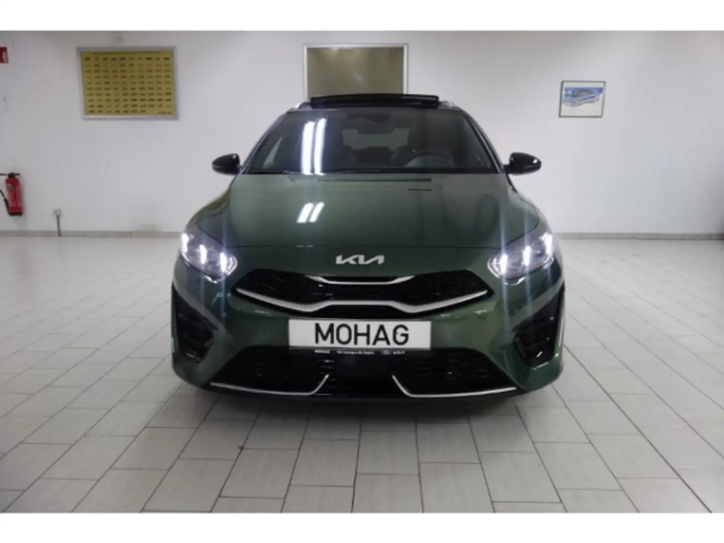 Kia Ceed / cee'd SW 1,5 ltr.GT-line *PANORAMA*LEDER*17 ZOLL ALUF.*K Vert - 2