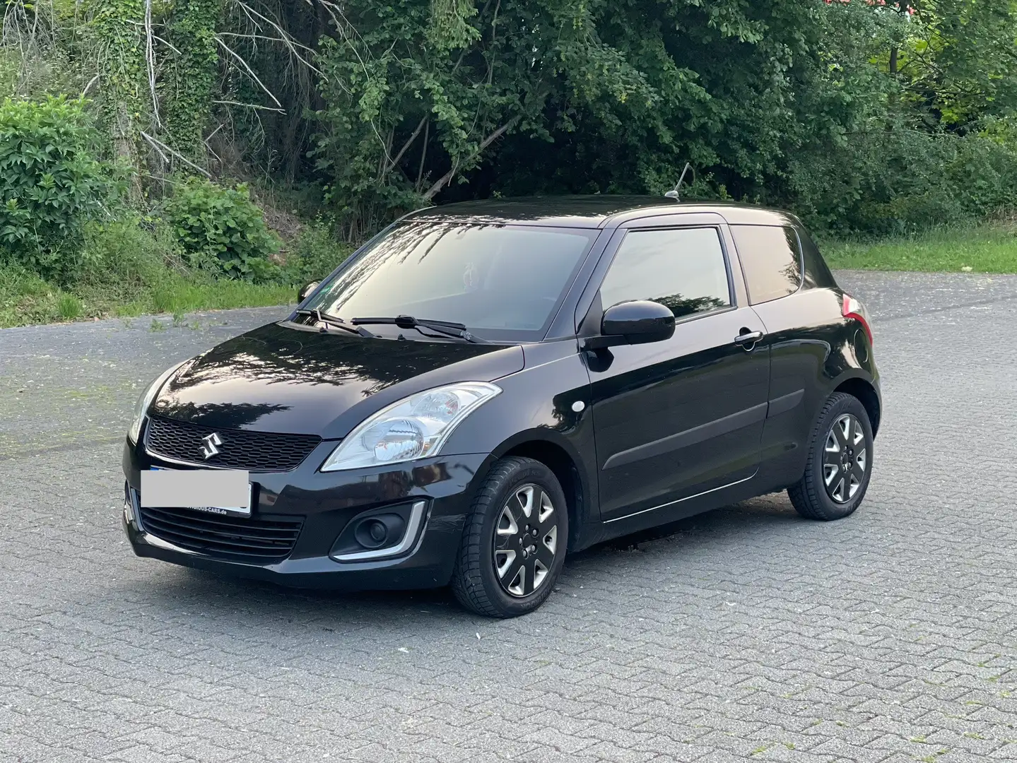 Suzuki Swift - 1