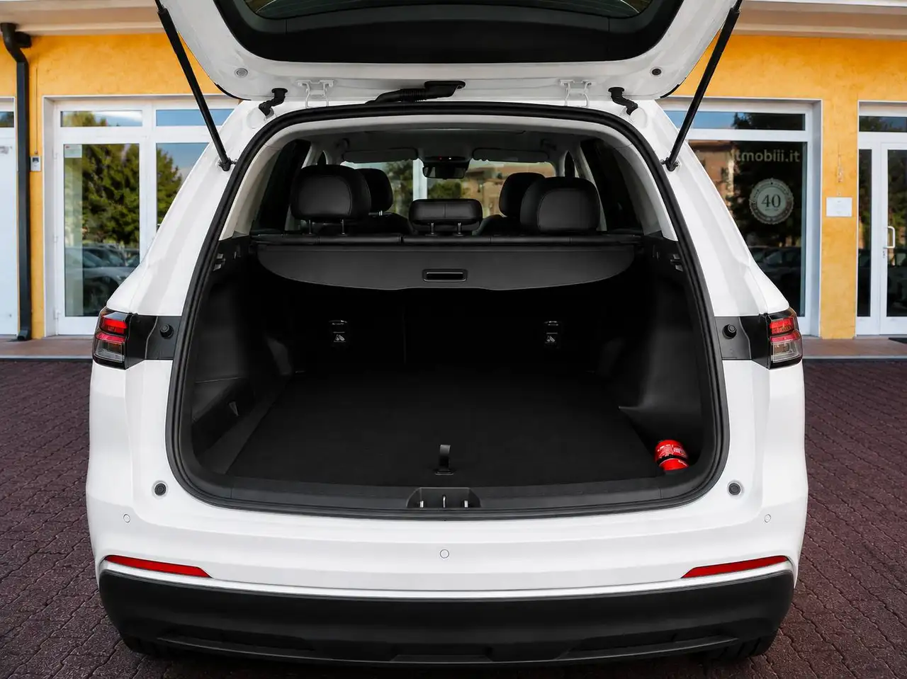 Geely Starray EM-i 2026 — фото 16