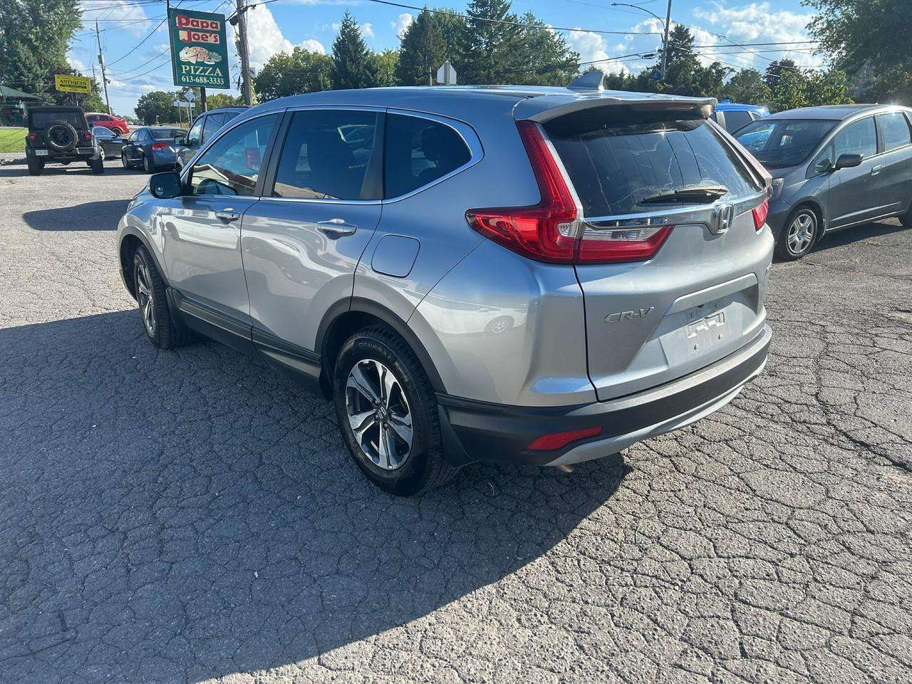 2017 Honda CR-V LX — снимка 1