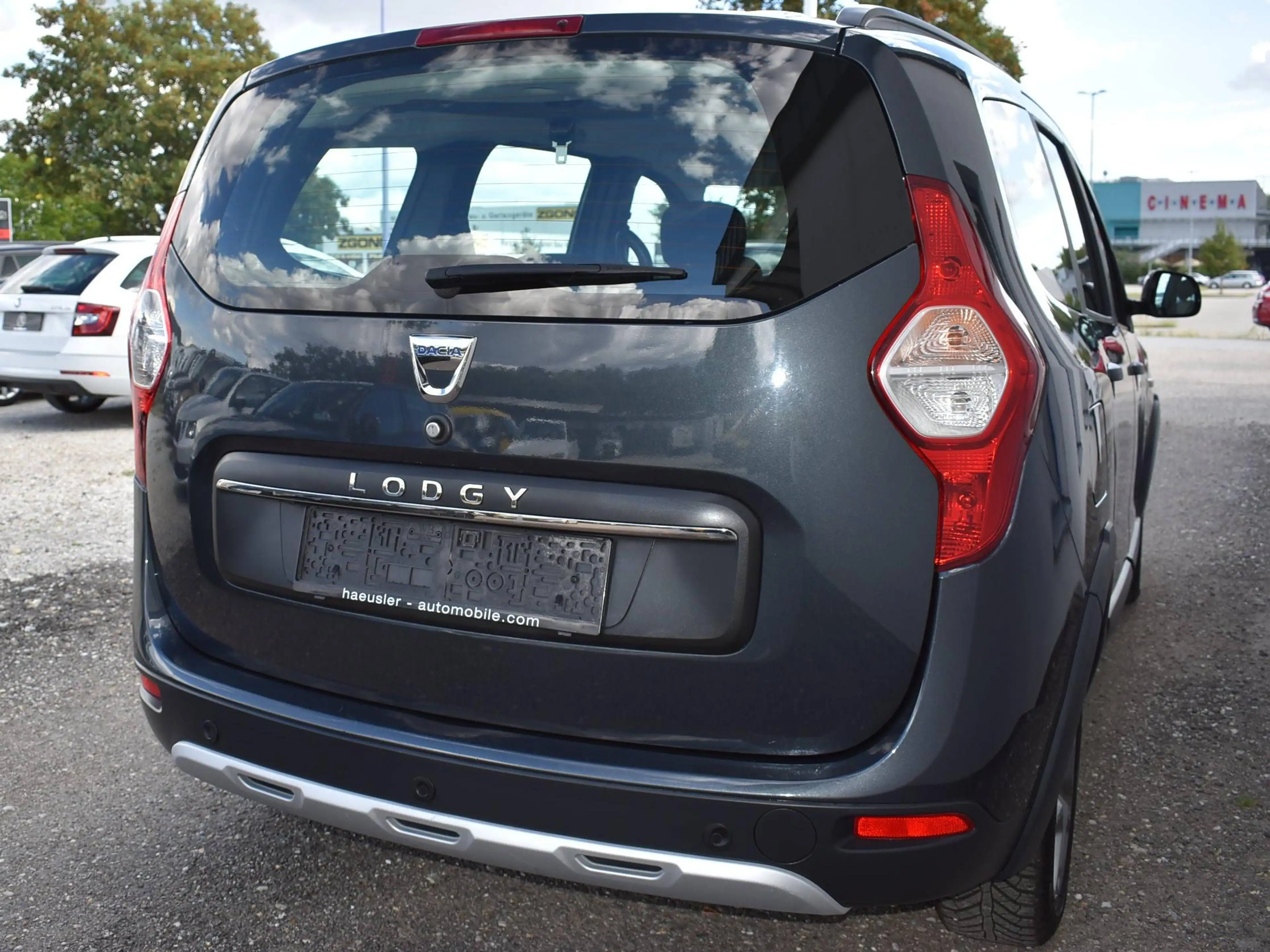 Dacia Lodgy Stepway — photo 3