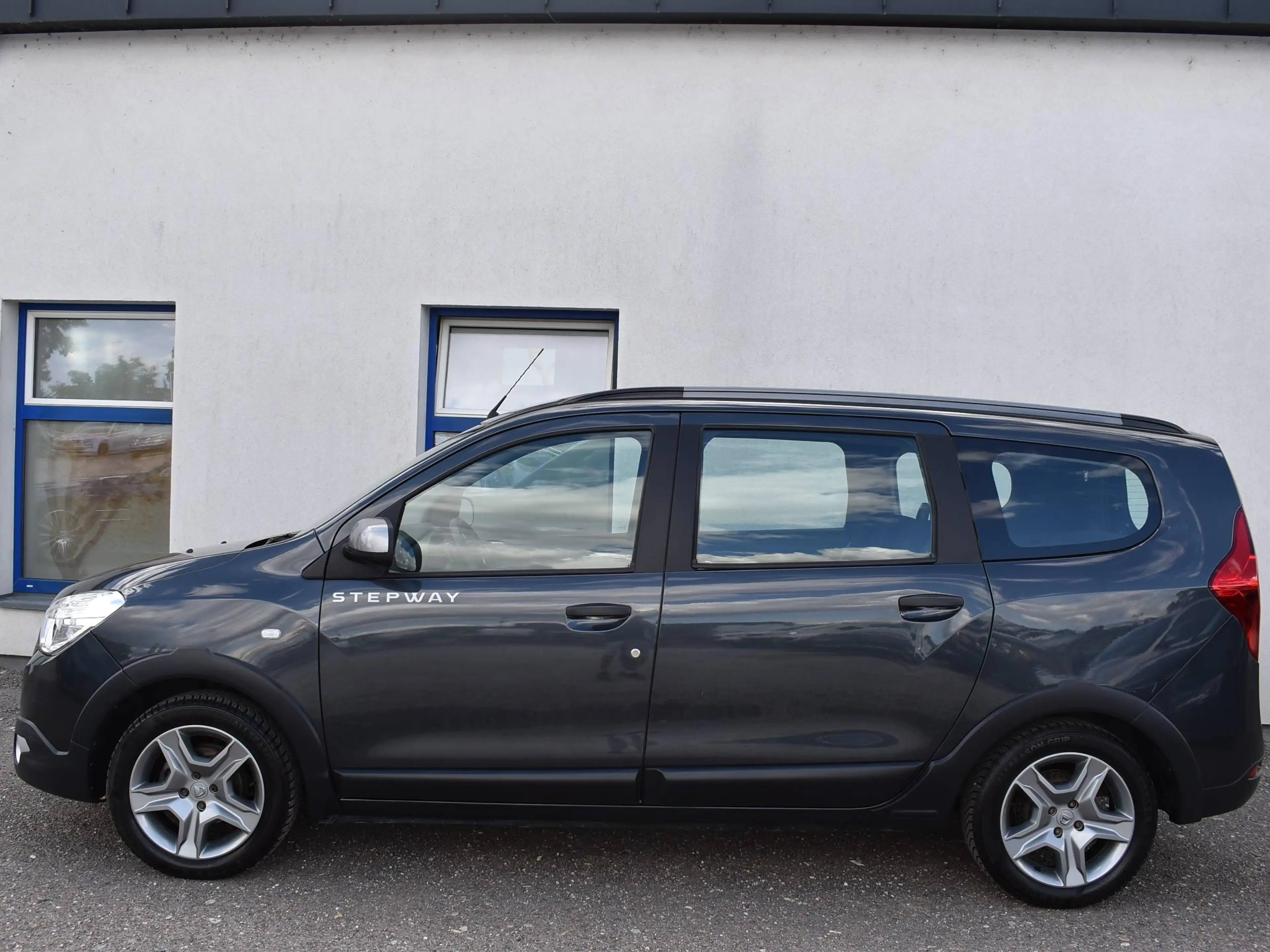 Dacia Lodgy Stepway — photo 2