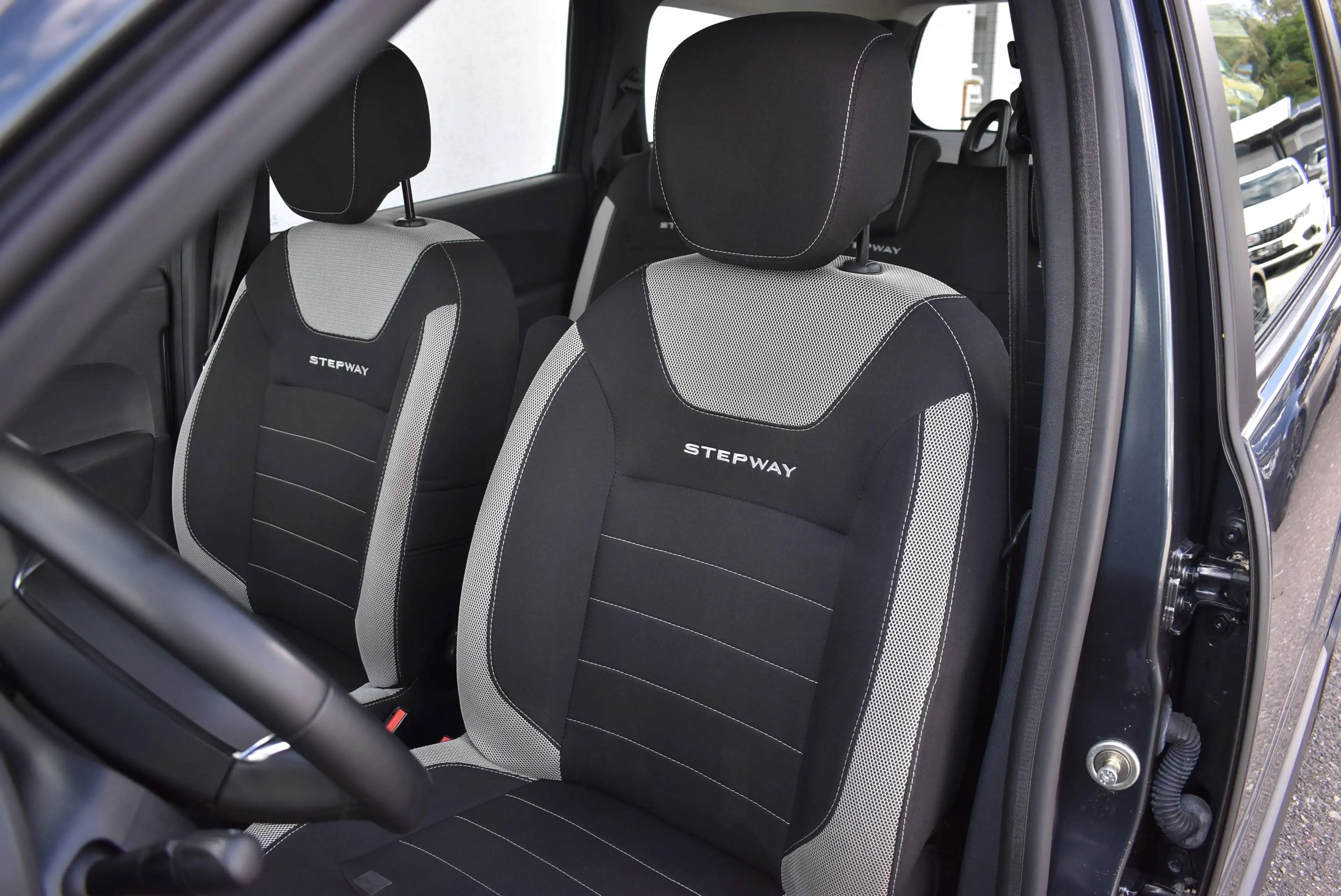 Dacia Lodgy Stepway — photo 6